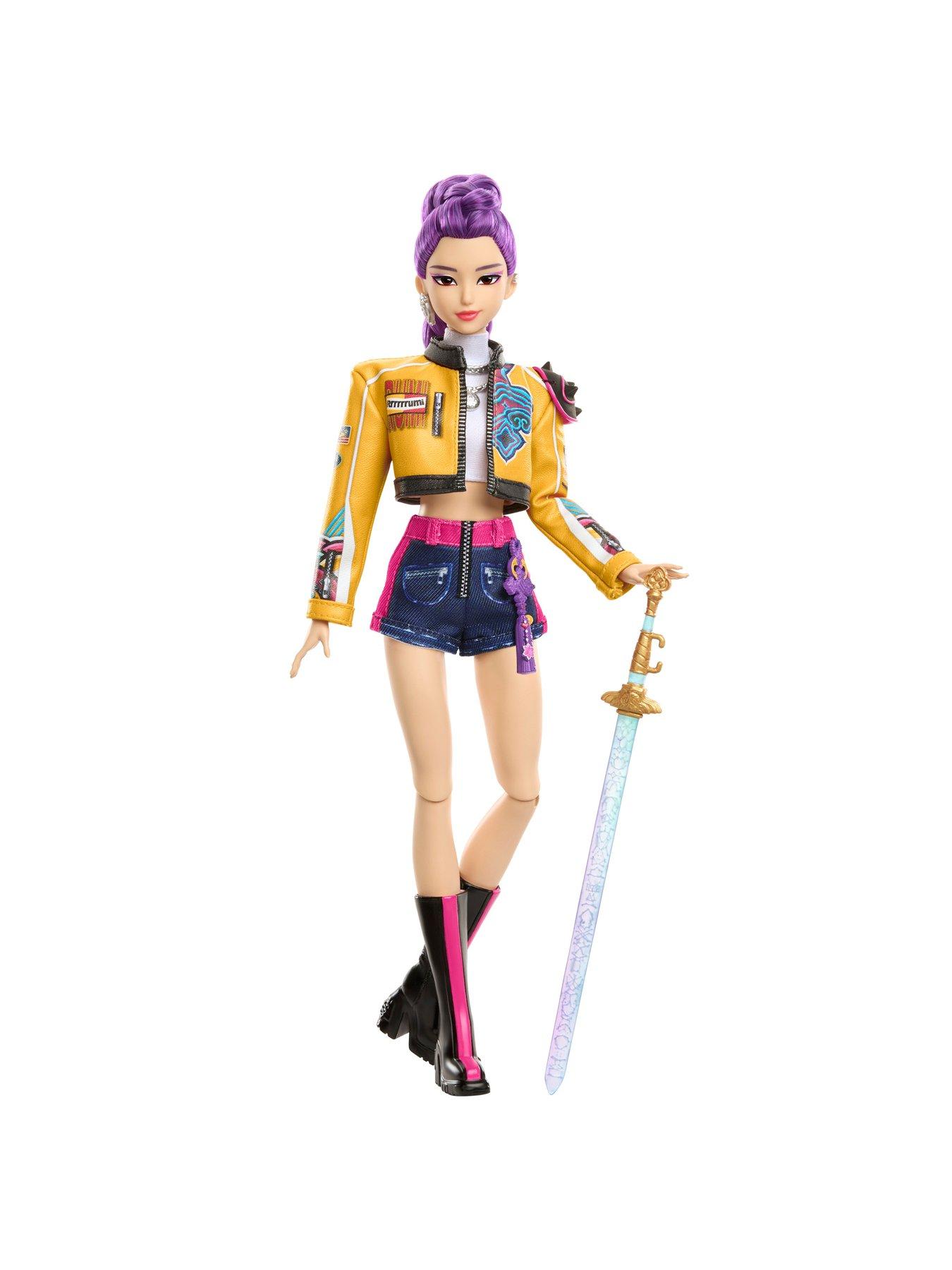Image 6 of 7 of K-Pop Demon Hunters HUNTR/X Rumi How It's Done Fashion Doll with Sword &amp; Microphone Accessories