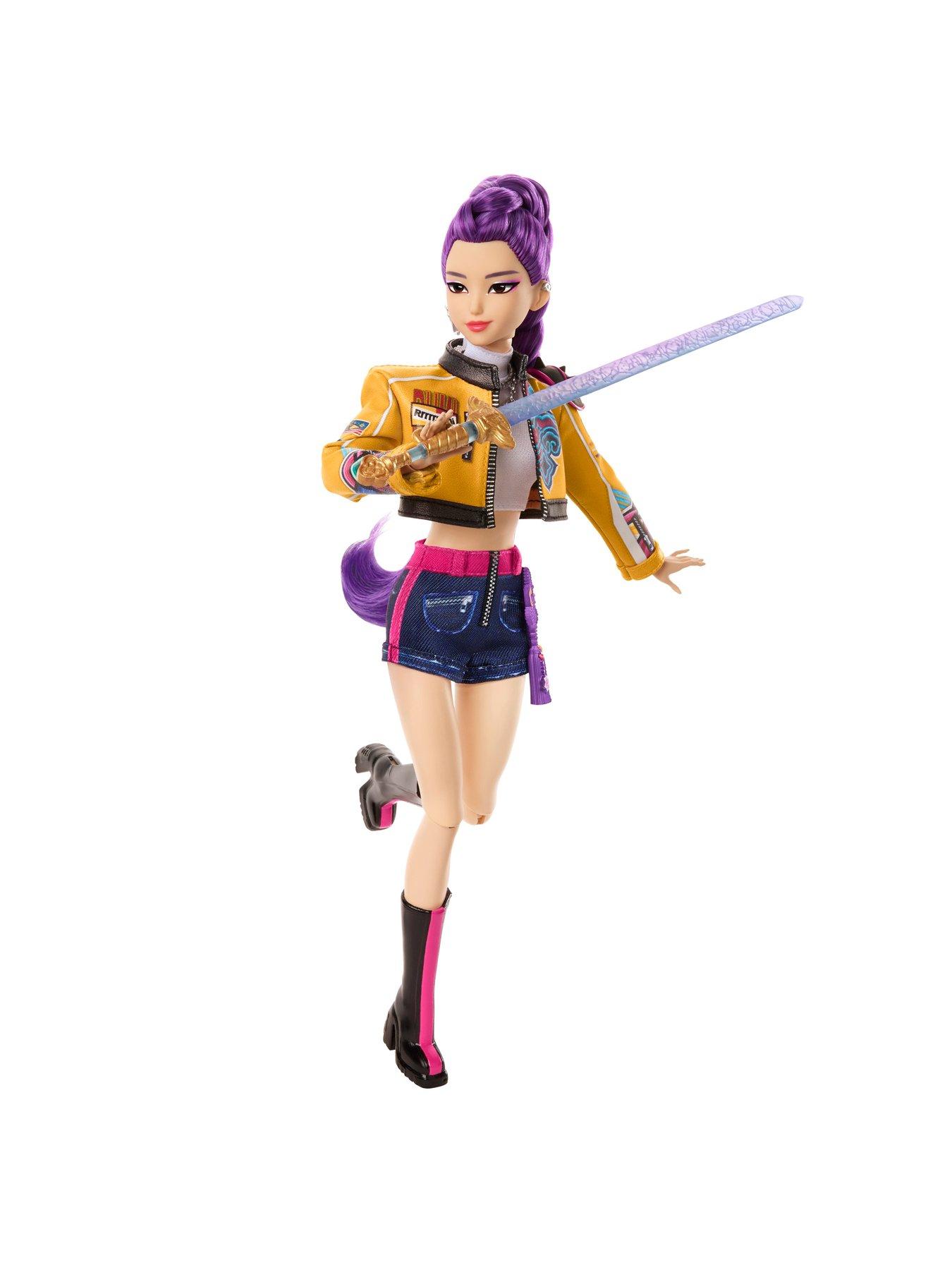 Image 7 of 7 of K-Pop Demon Hunters HUNTR/X Rumi How It's Done Fashion Doll with Sword &amp; Microphone Accessories