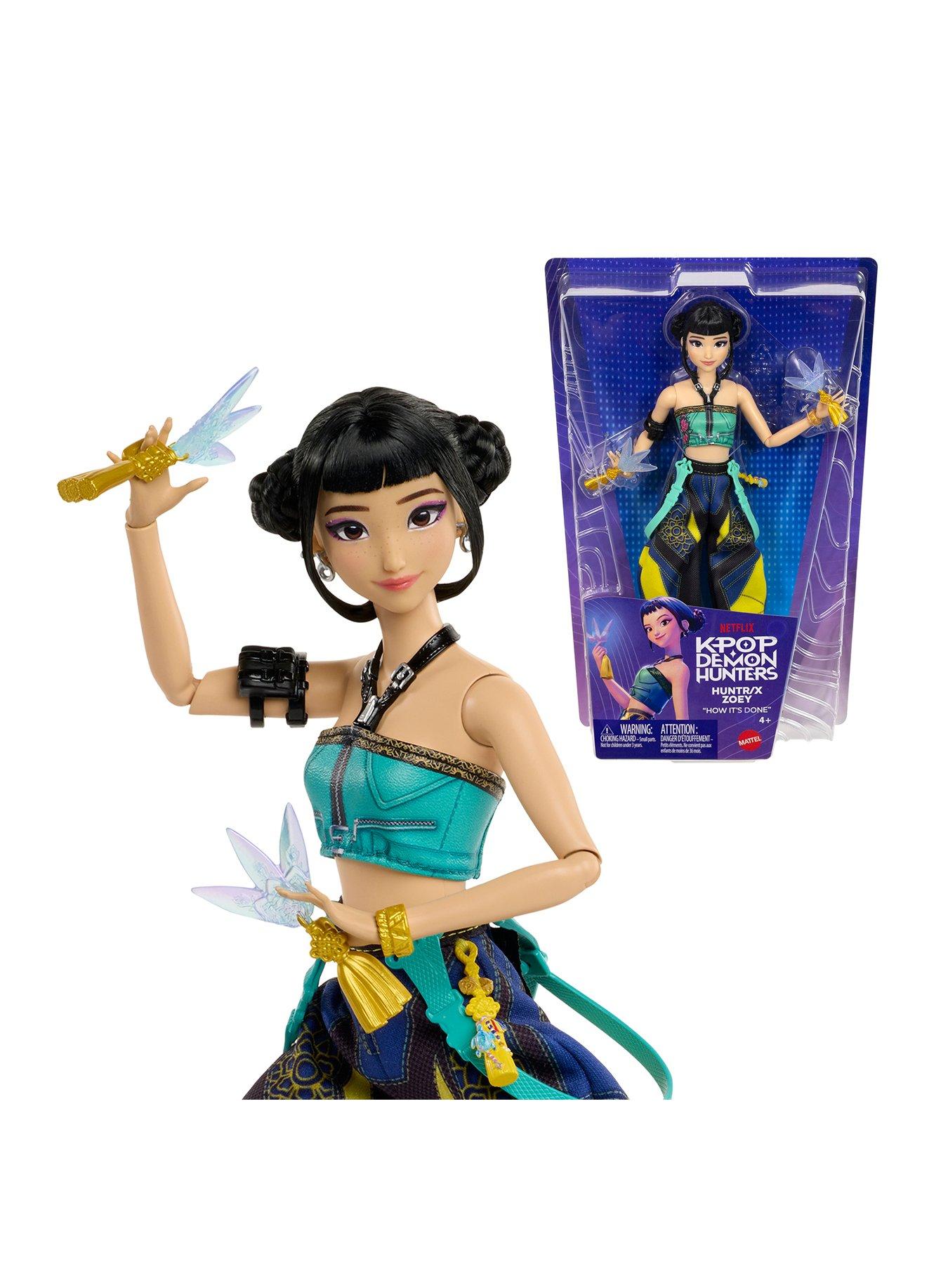 K-Pop Demon Hunters HUNTR/X Zoey How It's Done Fashion Doll with Spirit Blades Accessory
