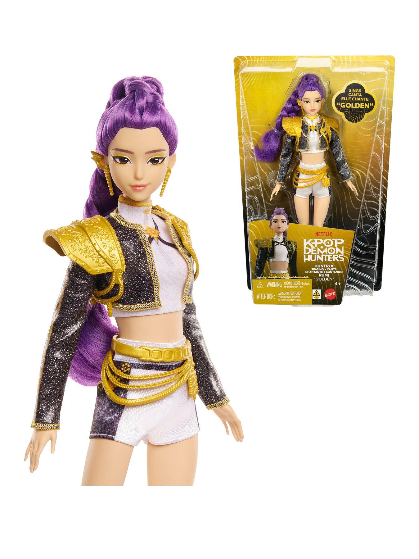 K-Pop Demon Hunters HUNTR/X Rumi Golden Singing Doll with Lights and Sound Features