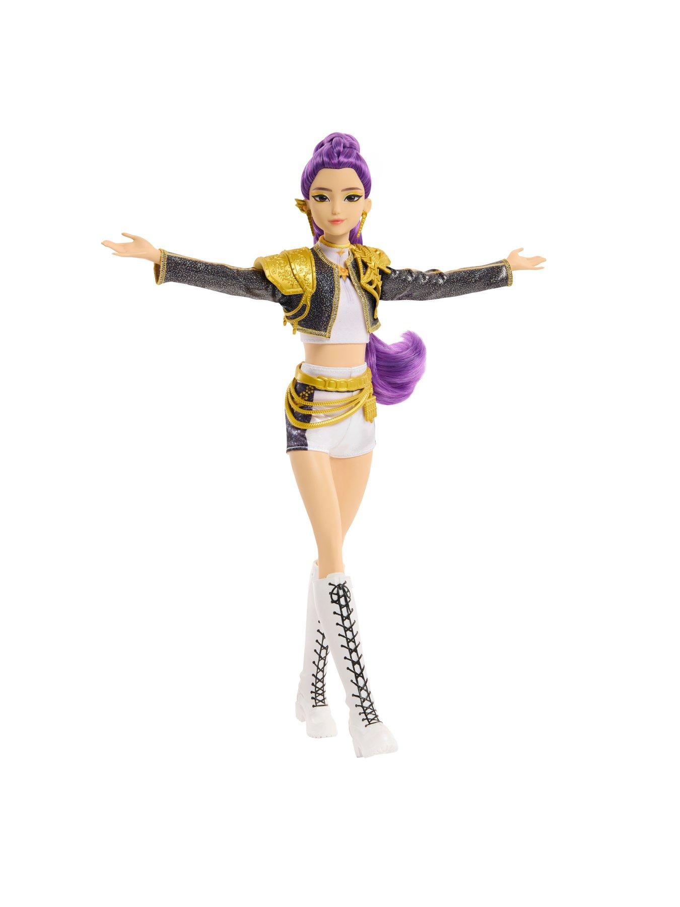 Image 3 of 7 of K-Pop Demon Hunters HUNTR/X Light-Up Singing Rumi Doll With Lights and Sounds
