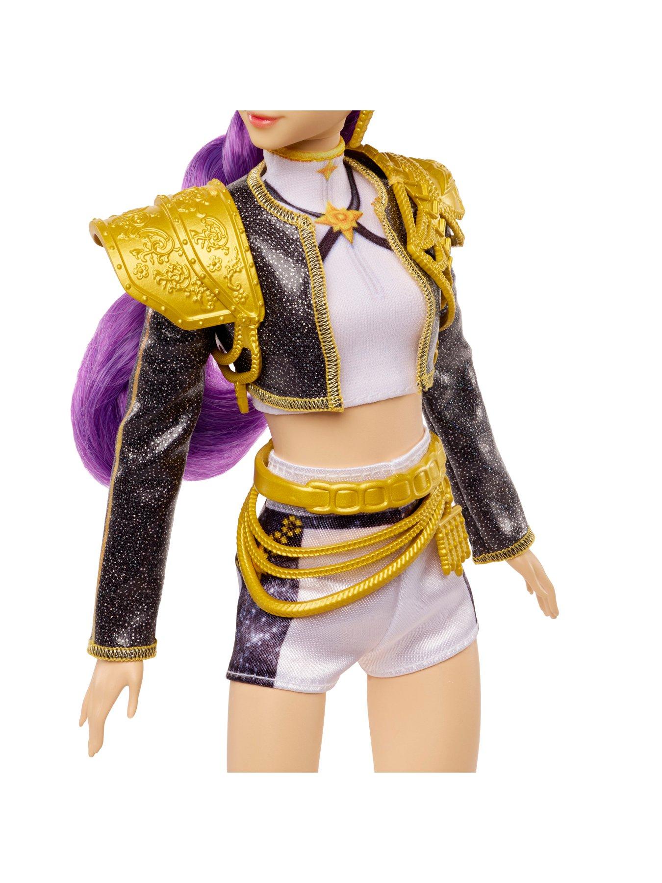 Image 5 of 7 of K-Pop Demon Hunters HUNTR/X Light-Up Singing Rumi Doll With Lights and Sounds