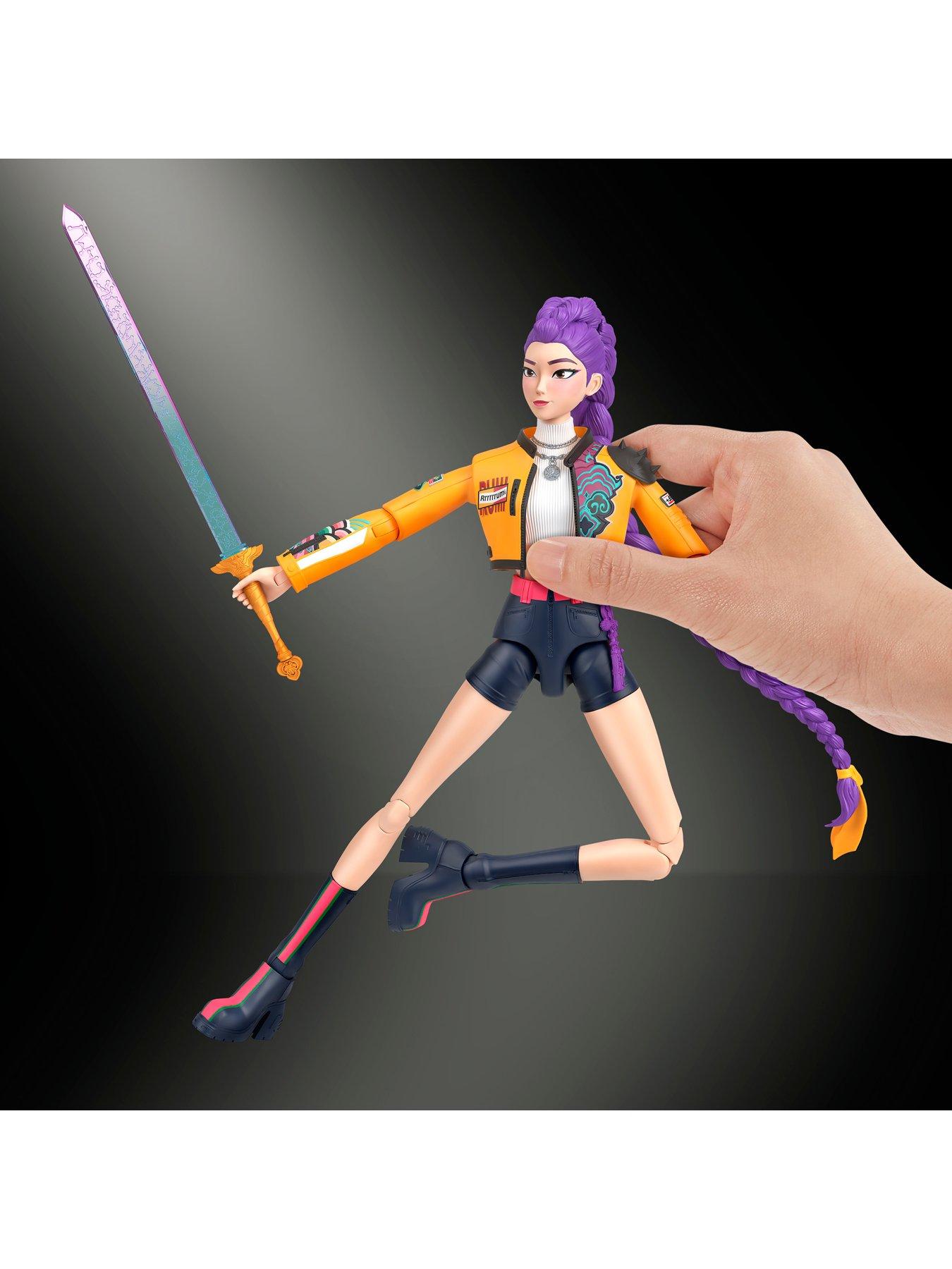Image 4 of 7 of K-Pop Demon Hunters <p>HUNTR/X Rumi How It's Done 6-Inch Action Figure with Accessories</p>