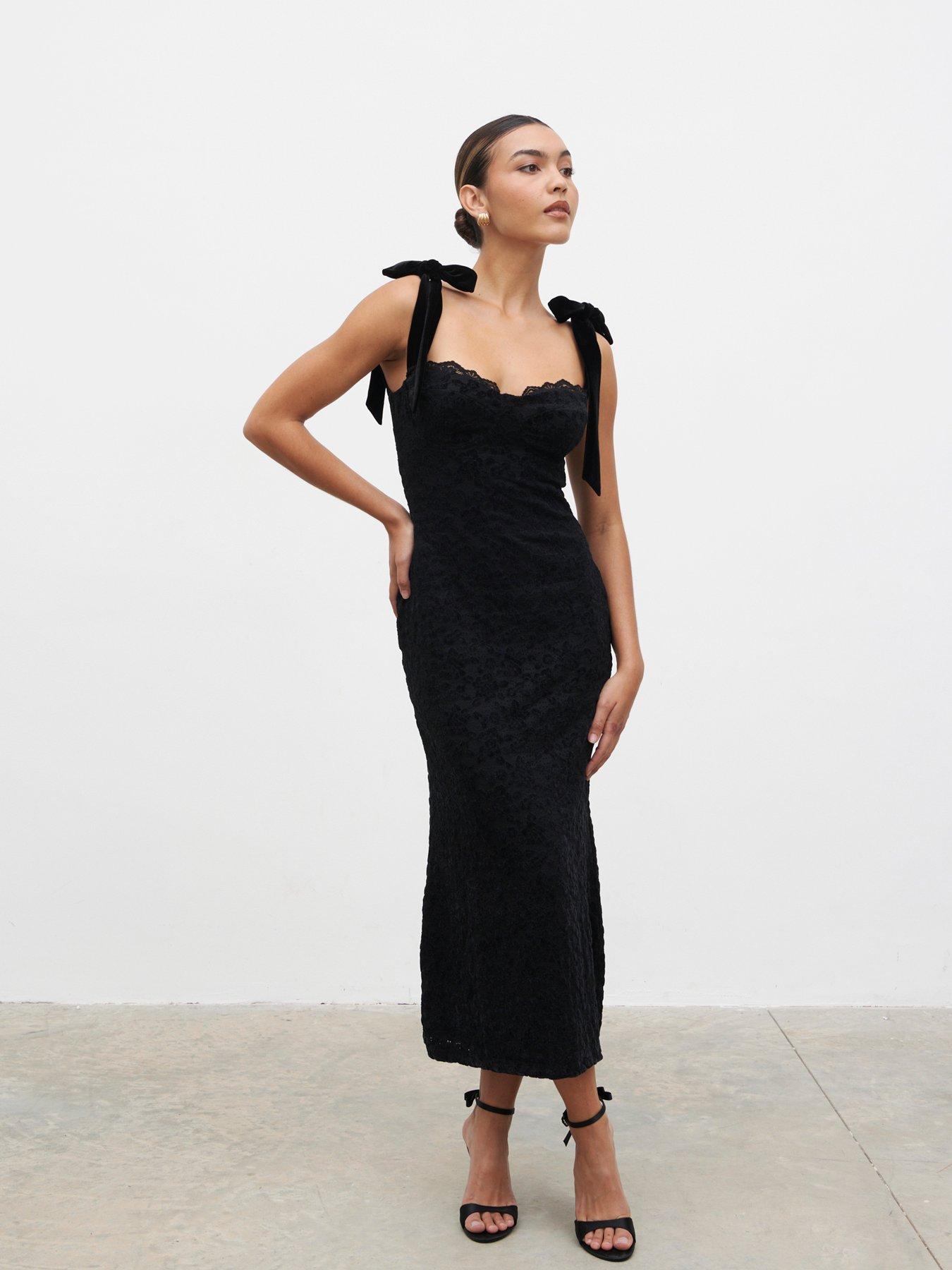 Pretty Lavish Serephina Lace Dress - Black