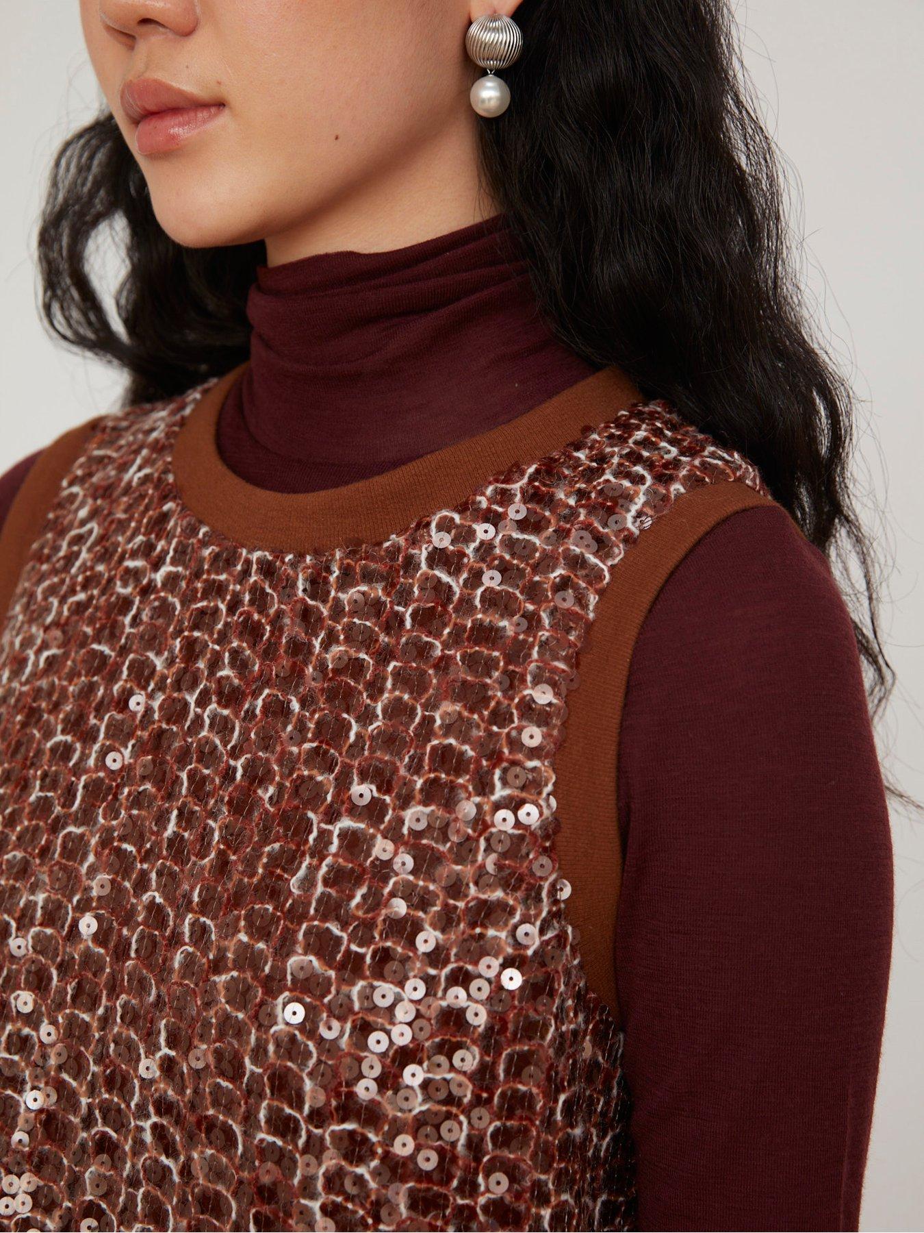 Image 4 of 5 of Jovonna London Quinn Top - Brown