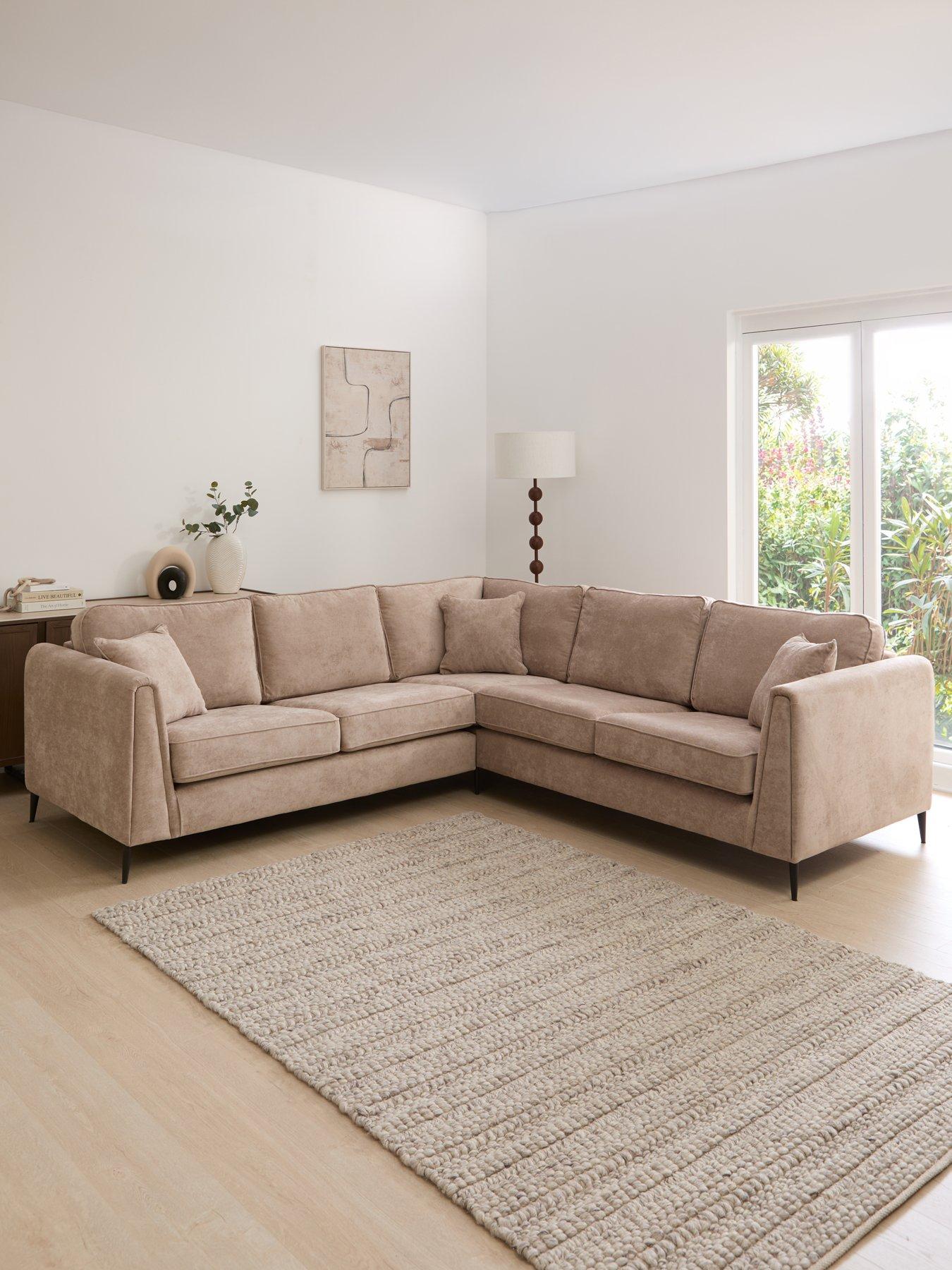 The Very Collection Messina Corner Group