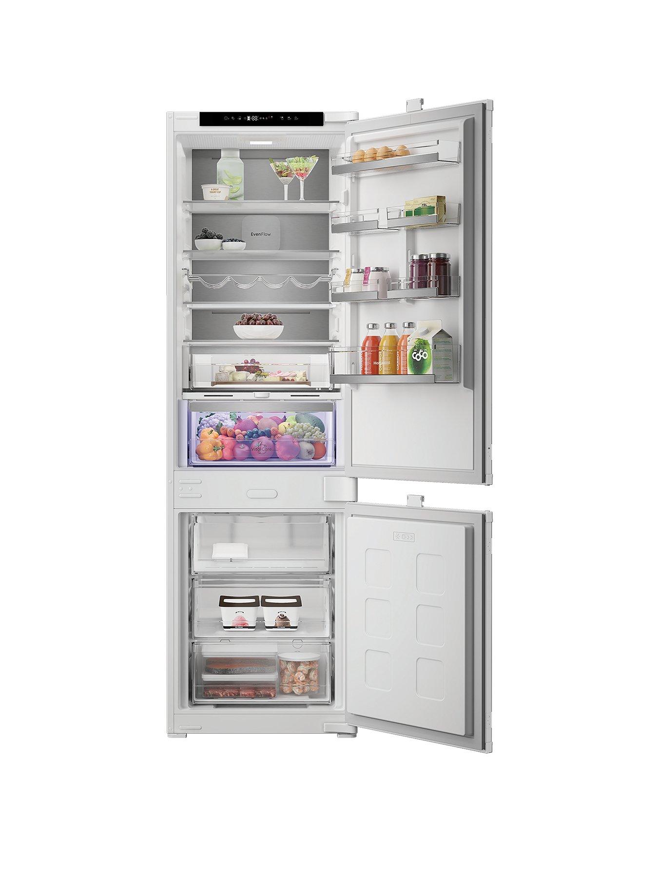 Hotpoint Hotpoint HPK25293B5UK Dual No Frost 70/30 Integrated Fridge Freezer with VitalCare