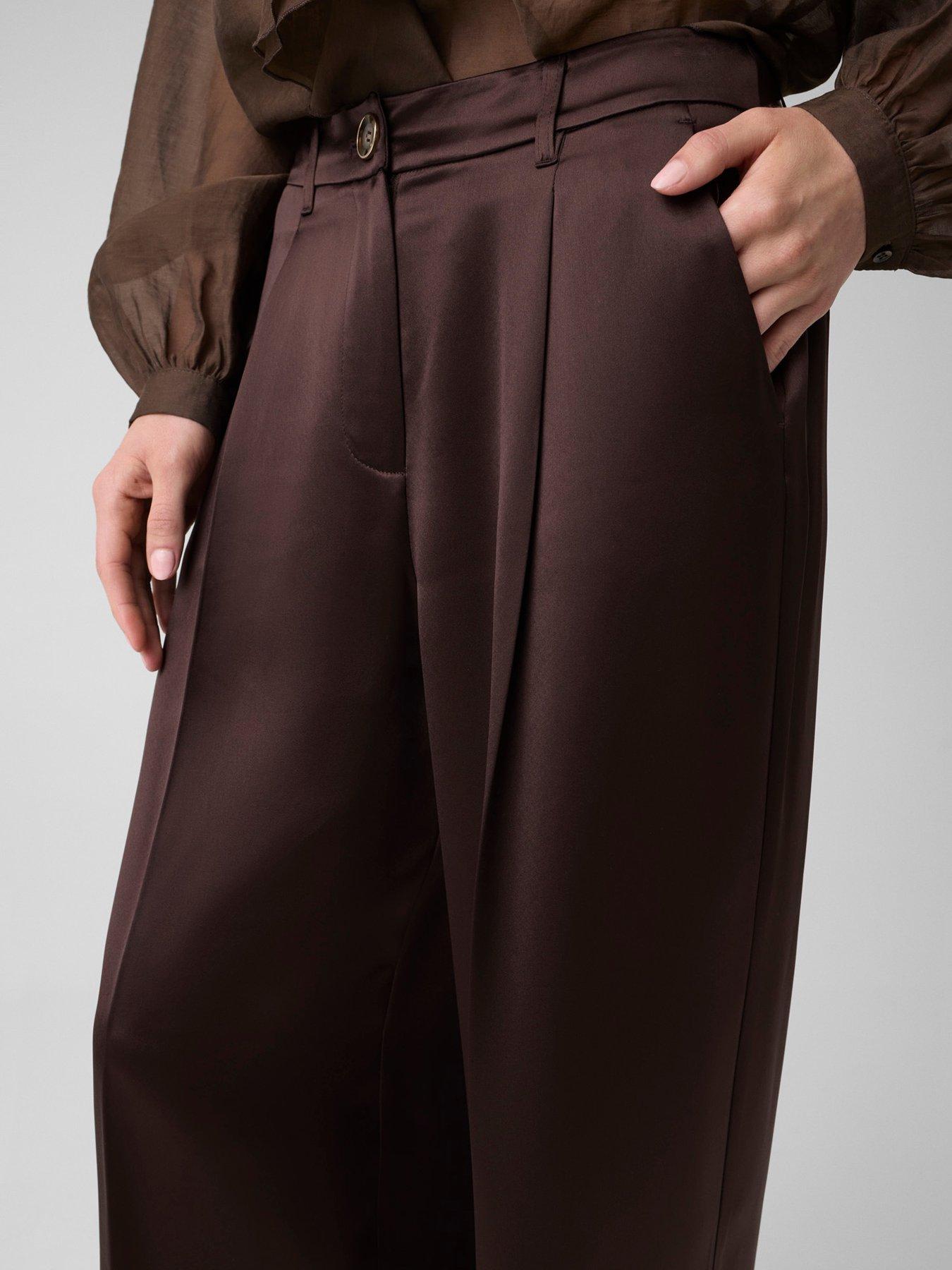 Image 4 of 4 of Guess Flora Wide Leg Pant