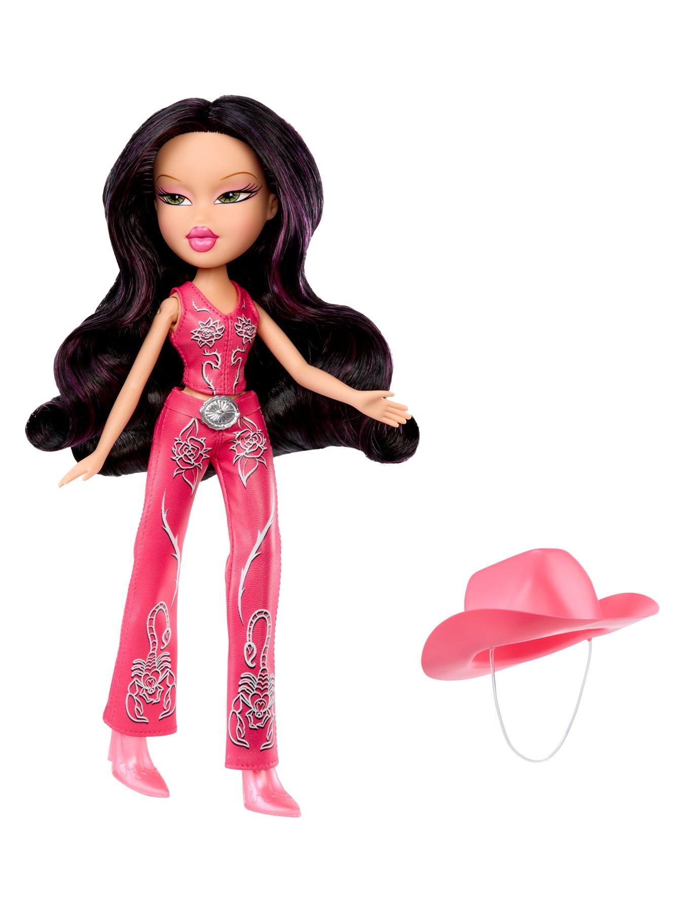 Image 2 of 7 of Bratz Sassy Stampede Doll - Jade