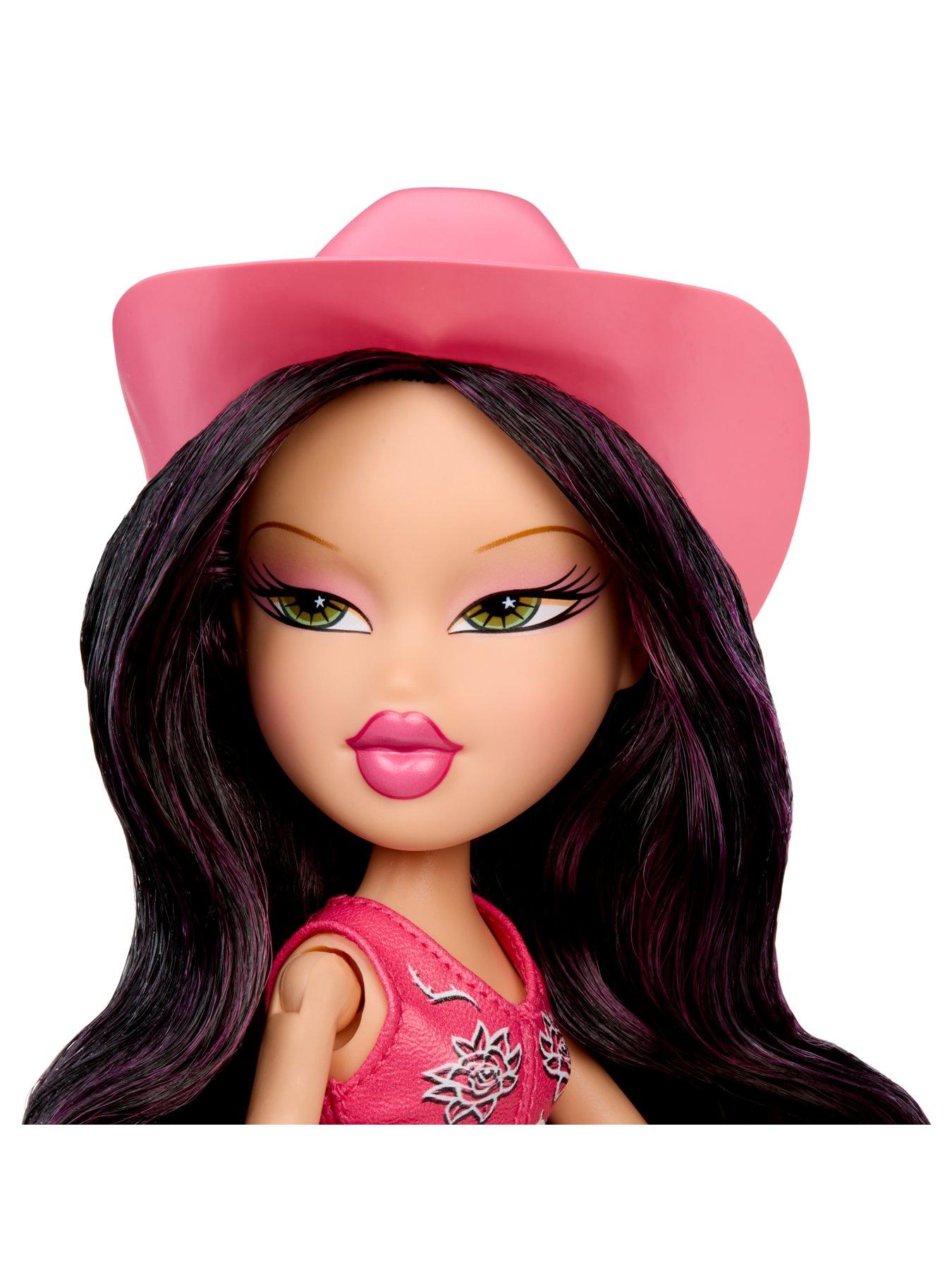 Image 3 of 7 of Bratz Sassy Stampede Doll - Jade