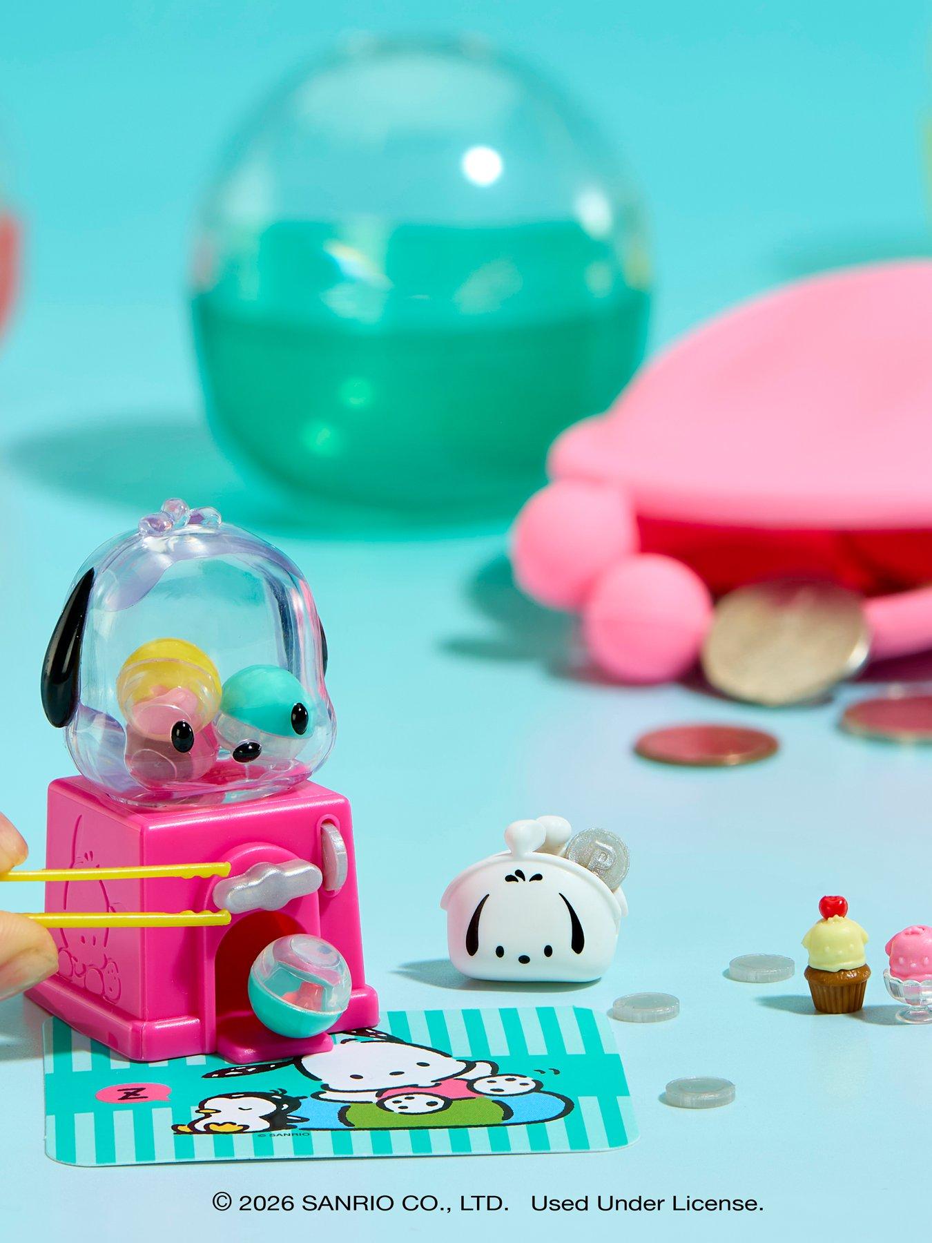 Image 3 of 7 of Mini Verse Make It Mini Hello Kitty Series 4