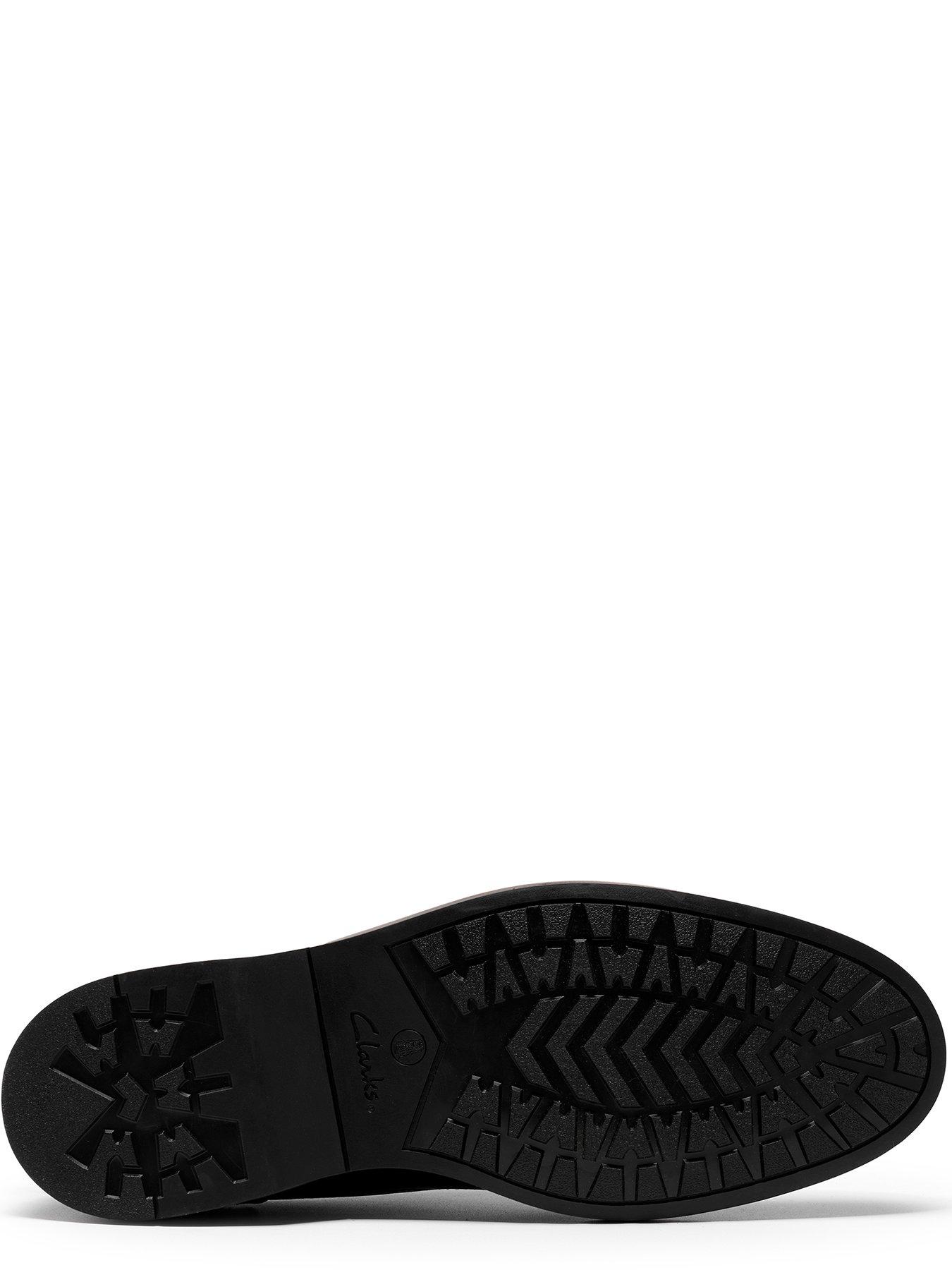 Image 5 of 6 of Clarks Clarks Aldwin Chukka Boot