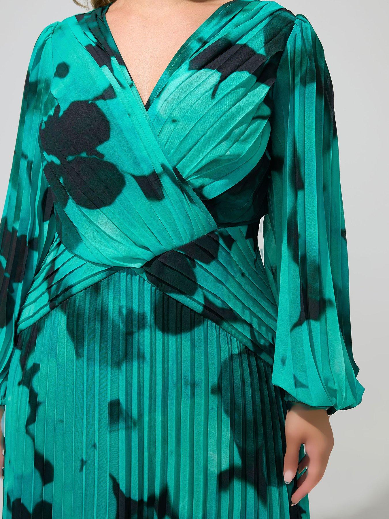 Image 4 of 4 of Yours Curve Abstract Long Sleeve Pleat Dress - Green