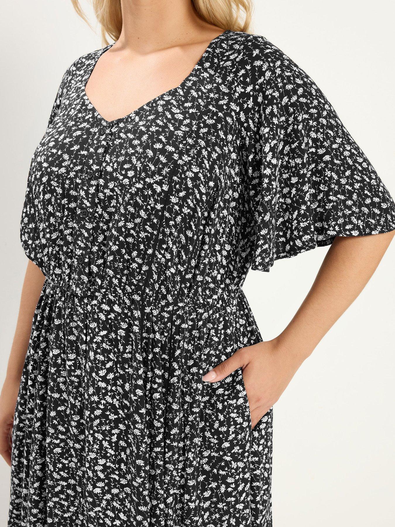 Image 4 of 4 of Yours Curve Ditsy Smock Mini Dress - Black
