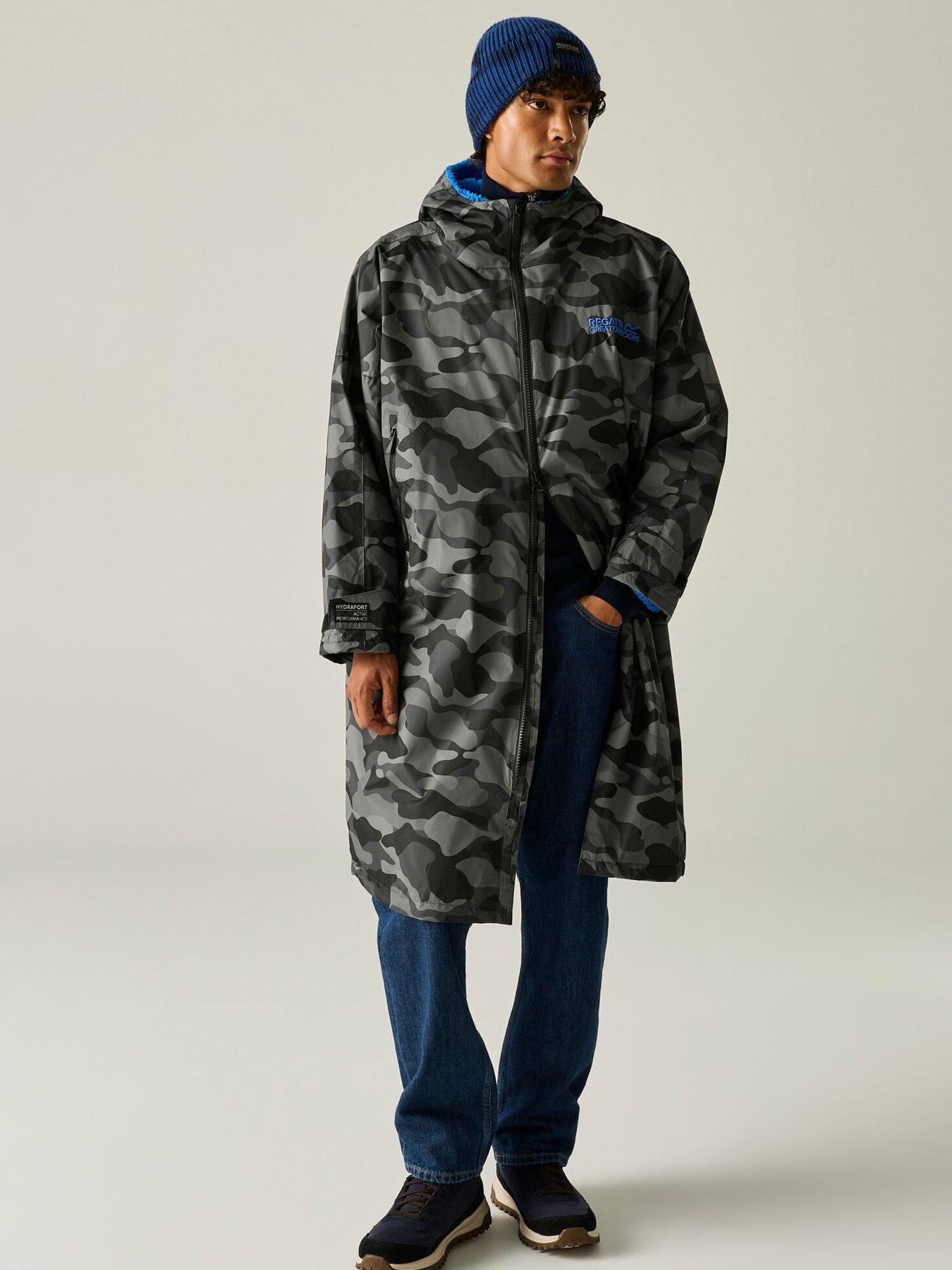 Image 3 of 7 of Regatta Mens Adult Waterproof Changing Robe Robes -grey Camo/sonic Blue