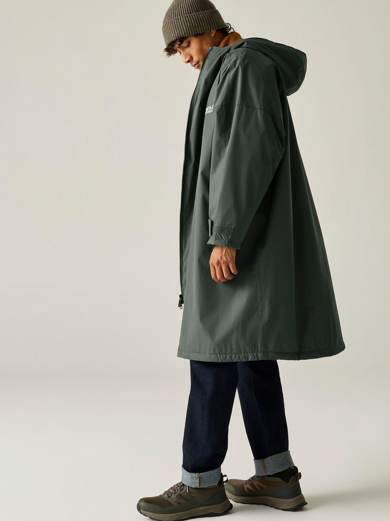 Image 3 of 7 of Regatta Mens Adult Waterproof Changing Robe Robes -iron(abstract Mountain)