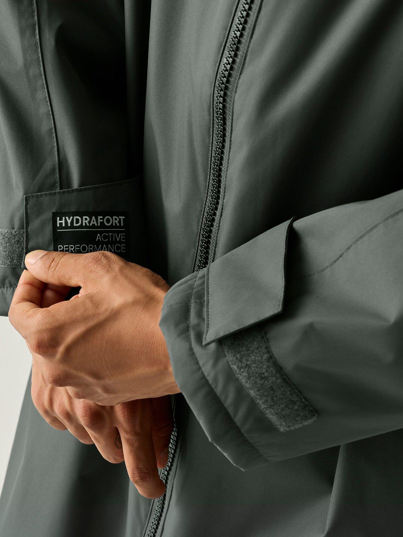 Image 7 of 7 of Regatta Mens Adult Waterproof Changing Robe Robes -iron(abstract Mountain)