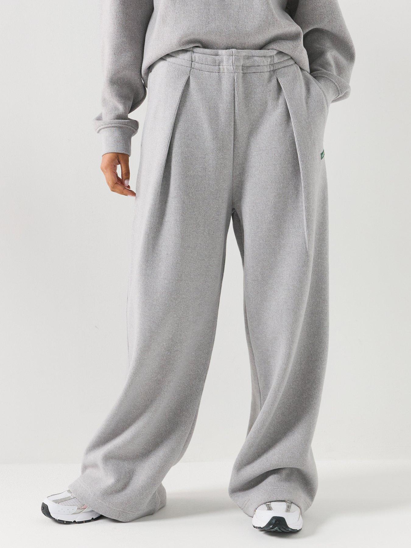 Lacoste Loose Fit Ribbed Accent Fleece Sweatpants - Grey