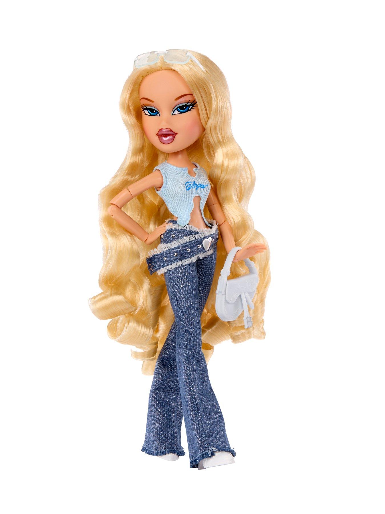 Image 4 of 6 of Bratz Cloe 2001 Reimagined Fashion Doll with Charm, Accessories &amp; Poster