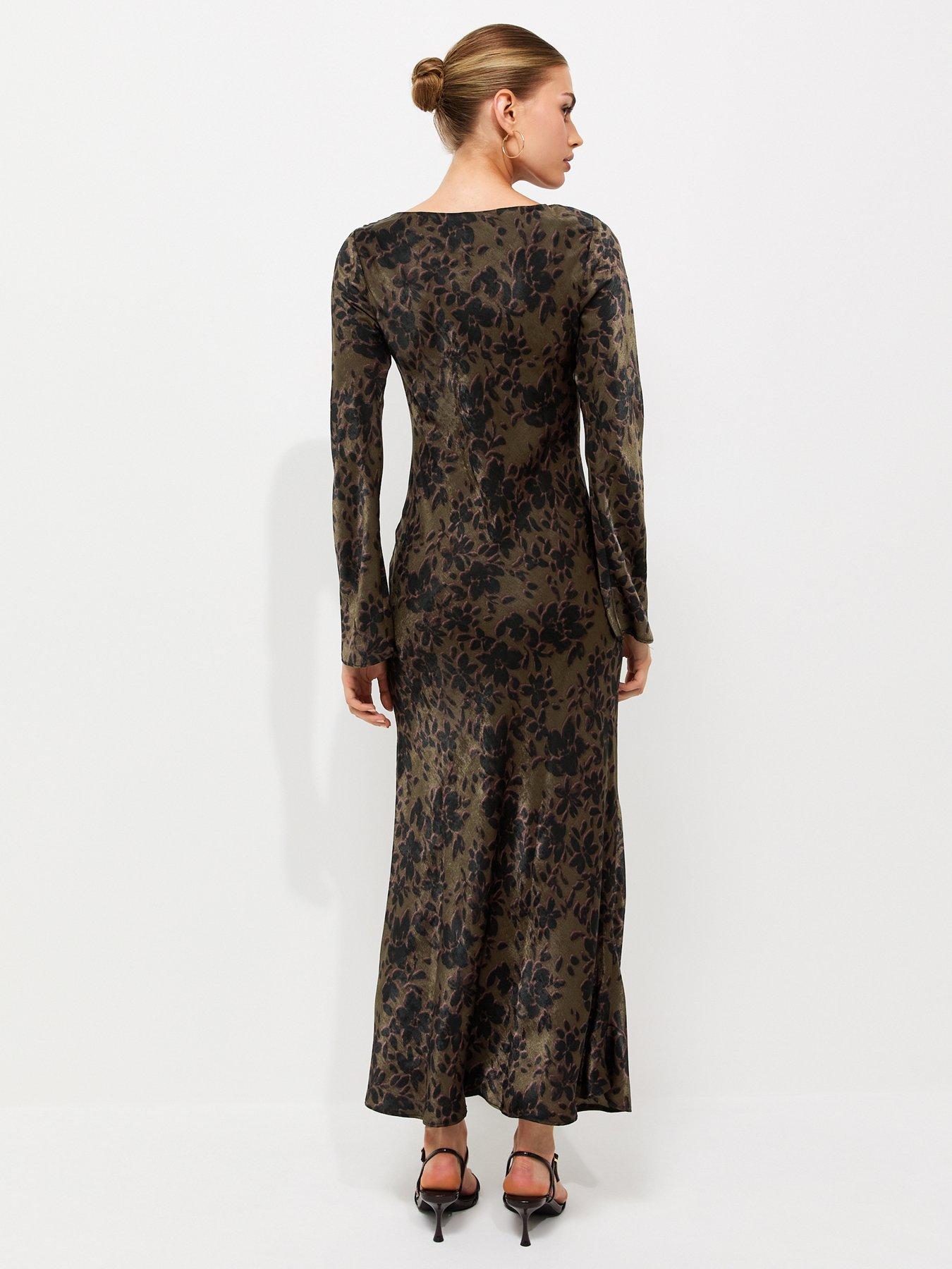 Image 2 of 5 of New Look Long Sleeve Floral Midi Dress - Green