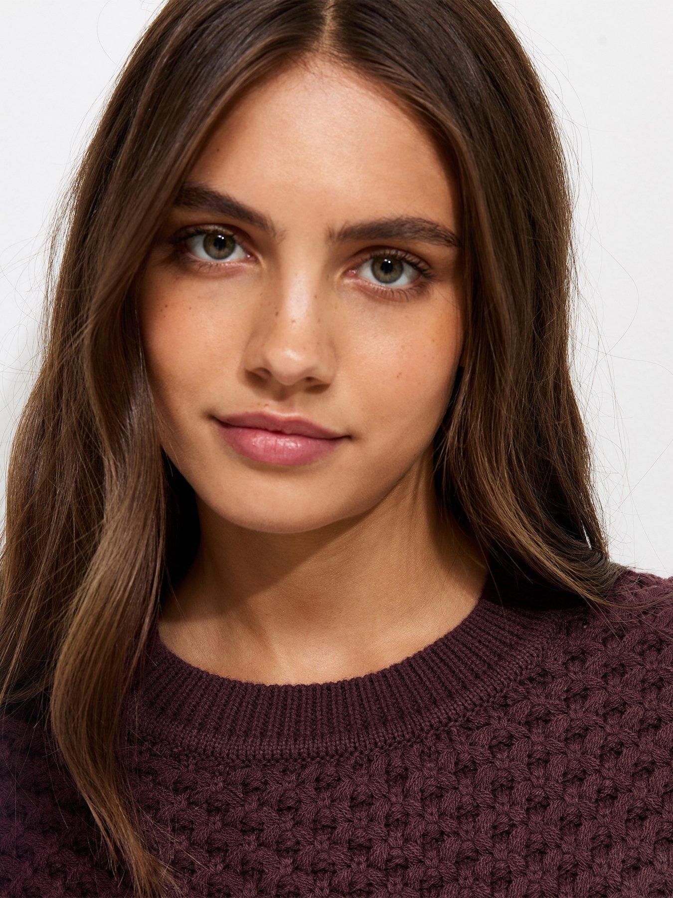Image 4 of 5 of New Look Womens Chunky Moss Stitch Crew Neck Jumper - Red
