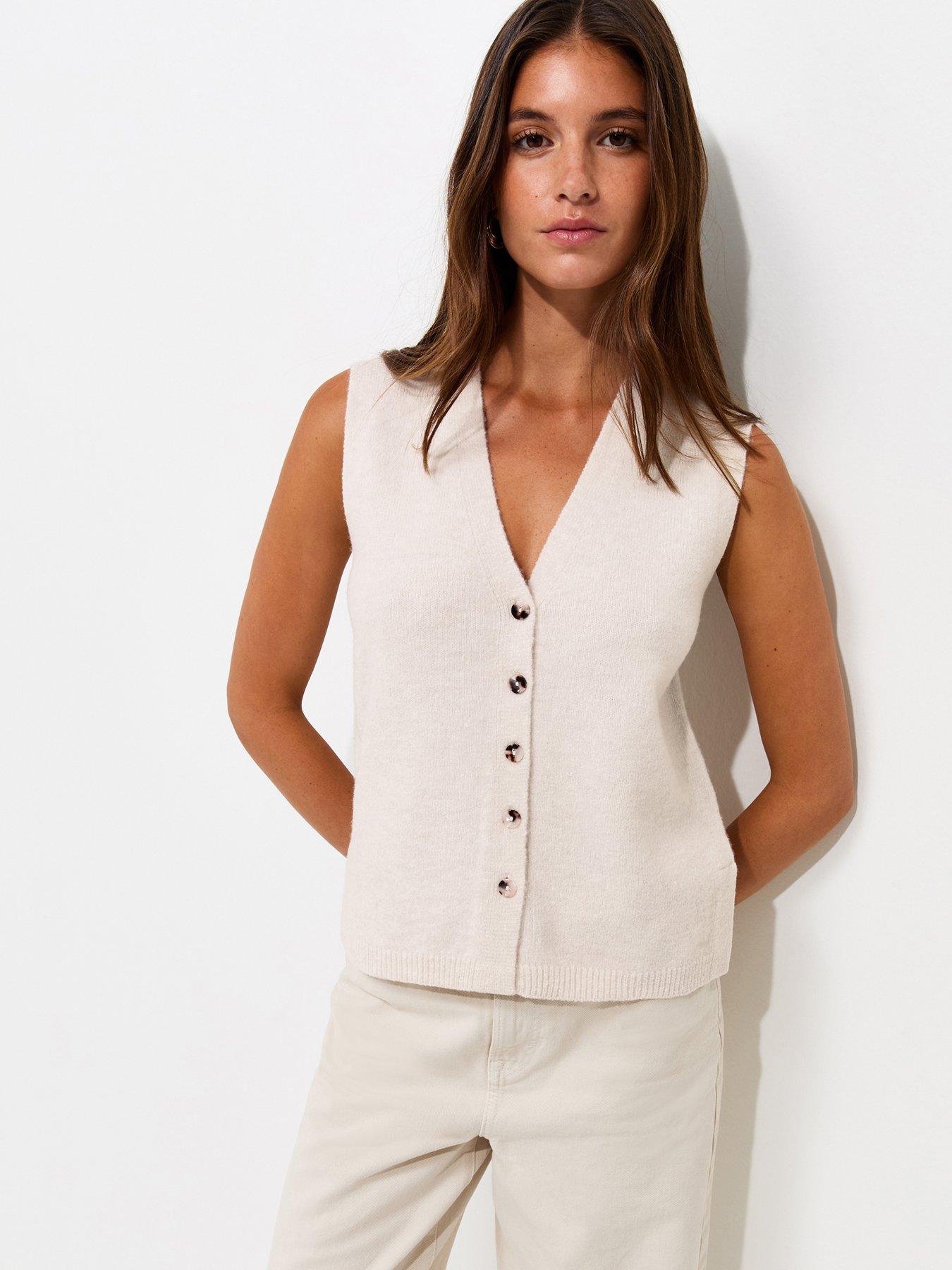New Look Knit Button Through V-Neck Waistcoat - Beige
