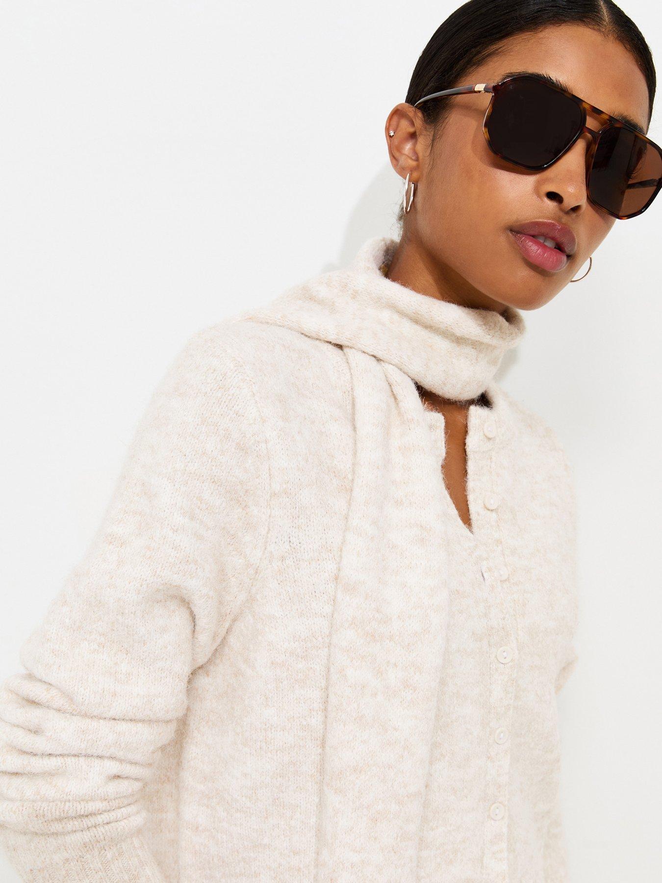 Image 6 of 7 of New Look Knitted Detachable Scarf Cropped Cardigan - White