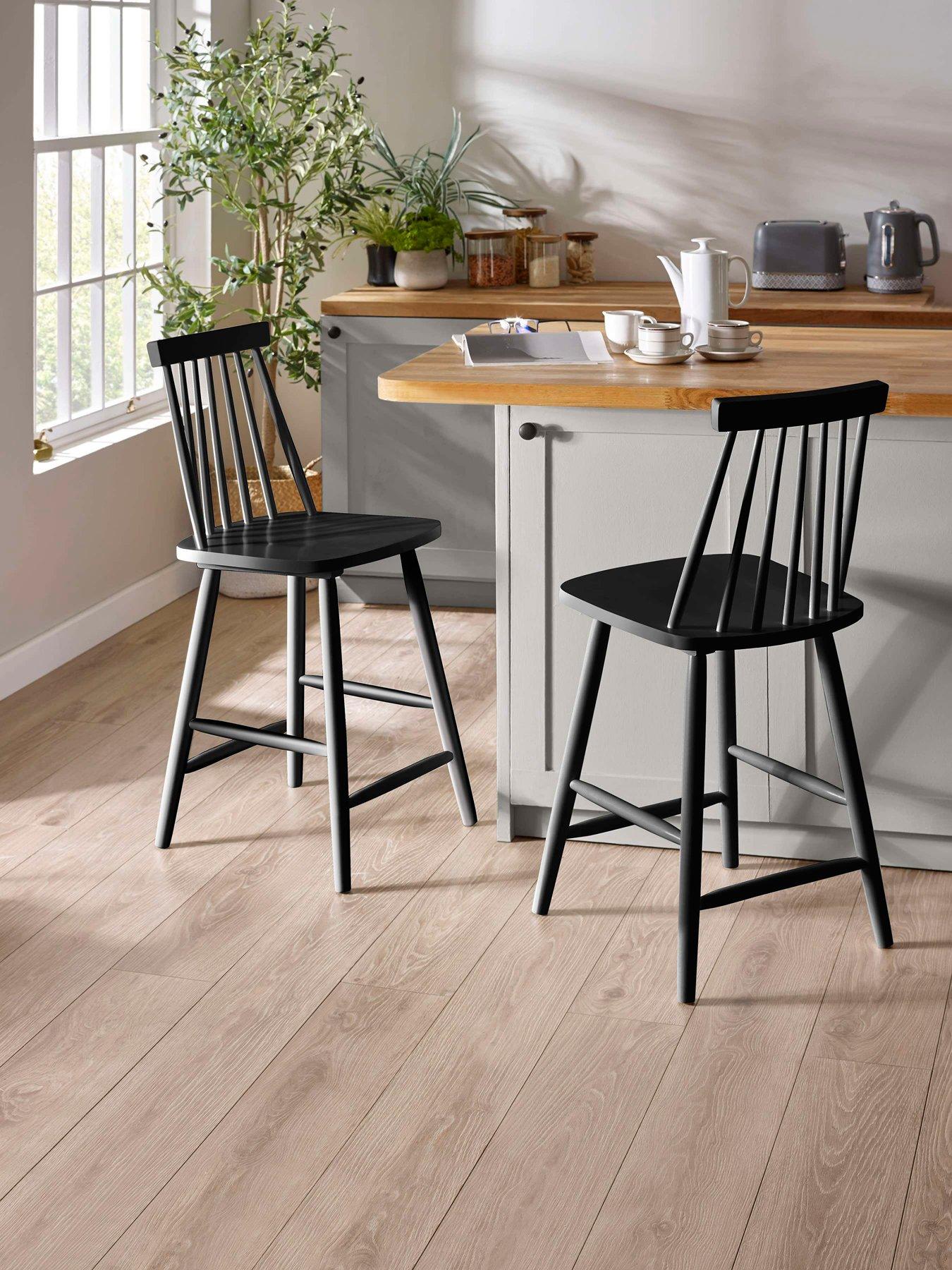 Julian Bowen Alassio Spindle Back Bar Stool