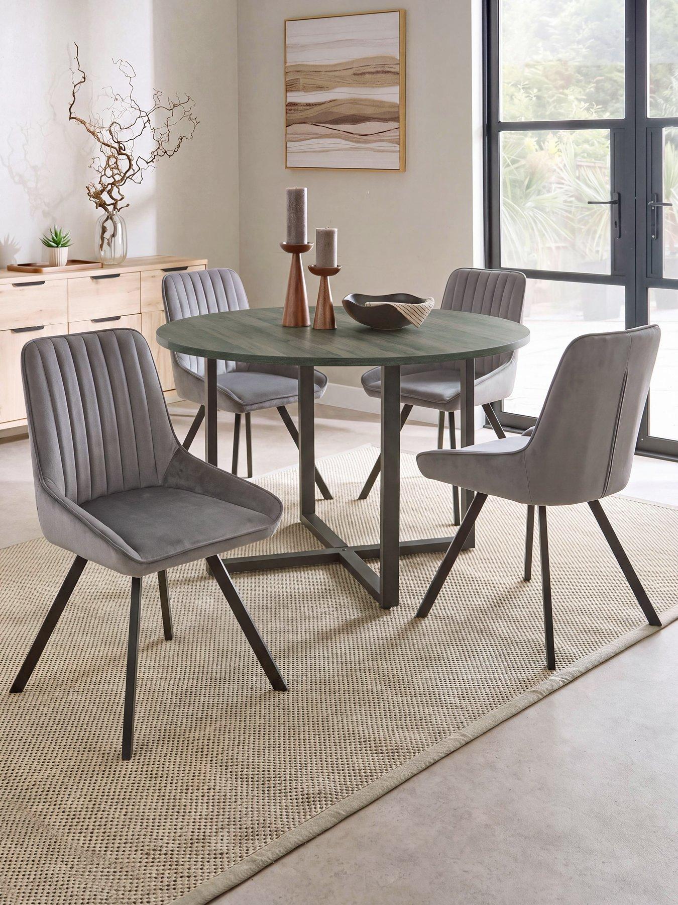 The Very Collection Harlem Black Oak Round Dining Table With 4 Harlem Chairs - FSC® Certified