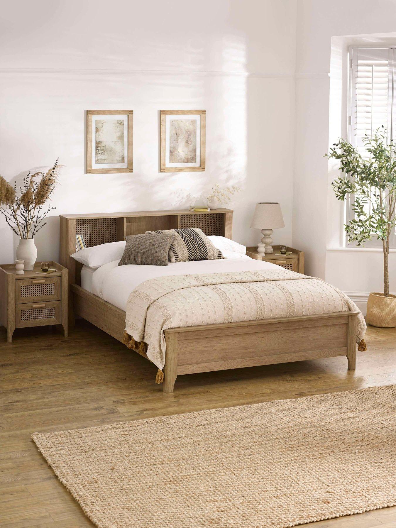 Julian Bowen Sydney Bed - Rattan Effect