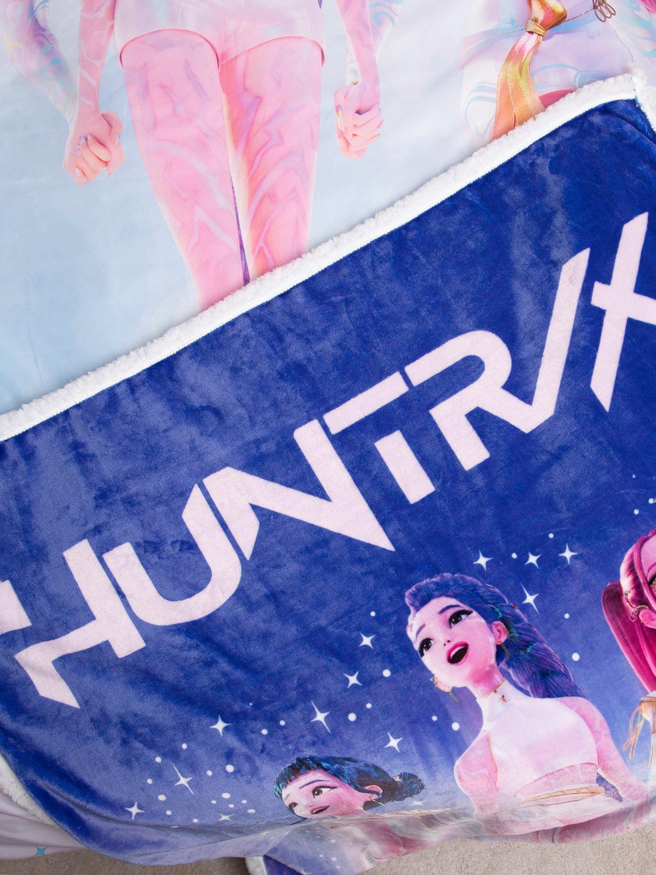 Image 3 of 6 of K-Pop Demon Hunters K Pop Demon Hunters Signatures Digital Sherpa Fleece Blanket