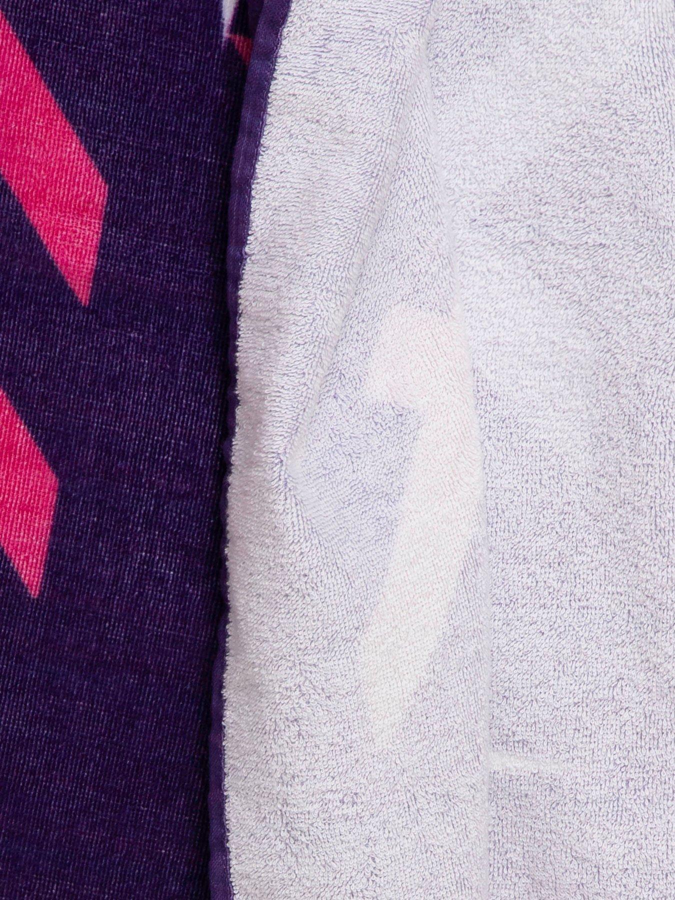 Image 4 of 5 of K-Pop Demon Hunters Sing Panel Towel