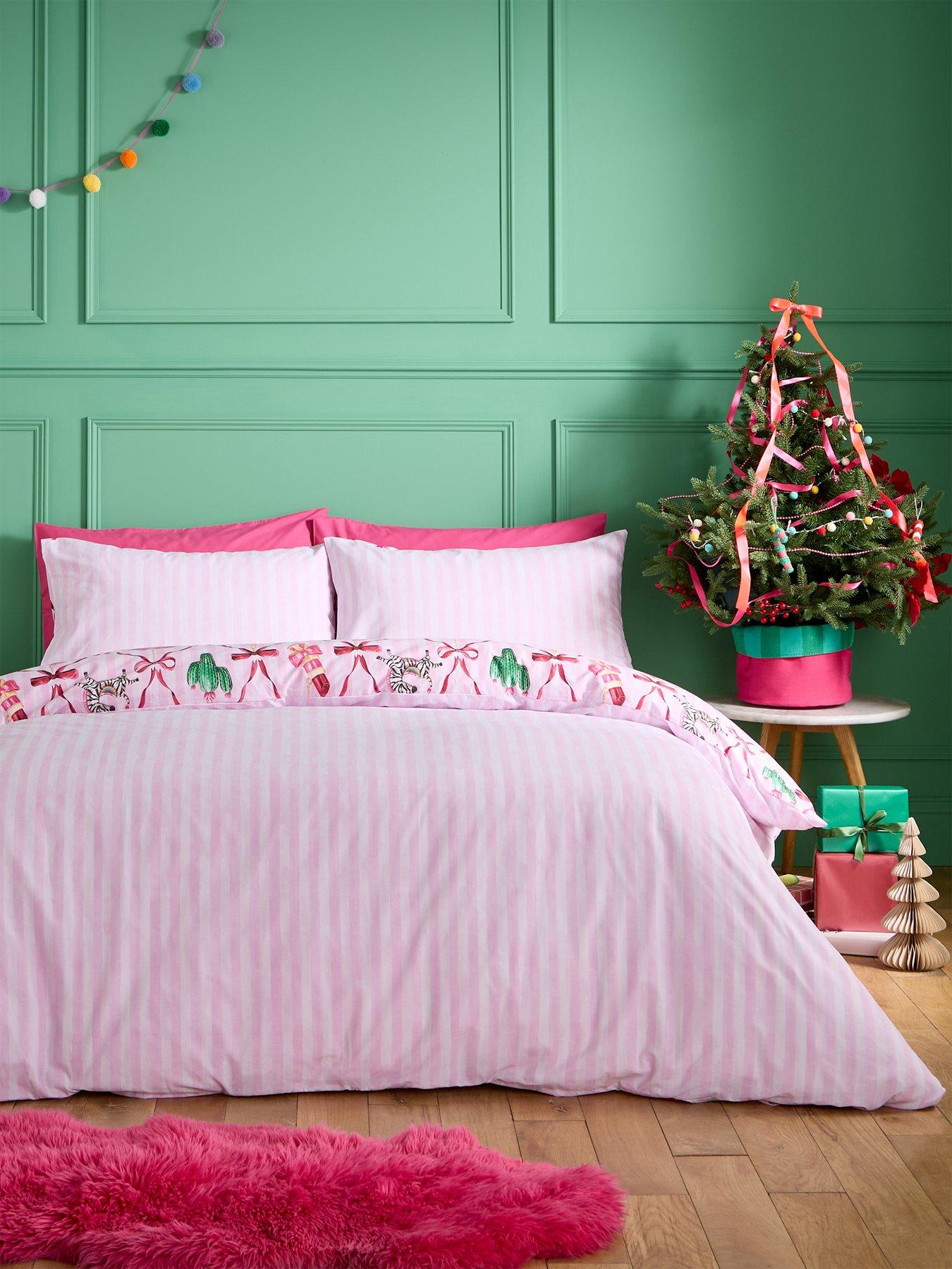 Image 3 of 5 of Catherine Lansfield Christmas Kitsch Duvet Cover Set