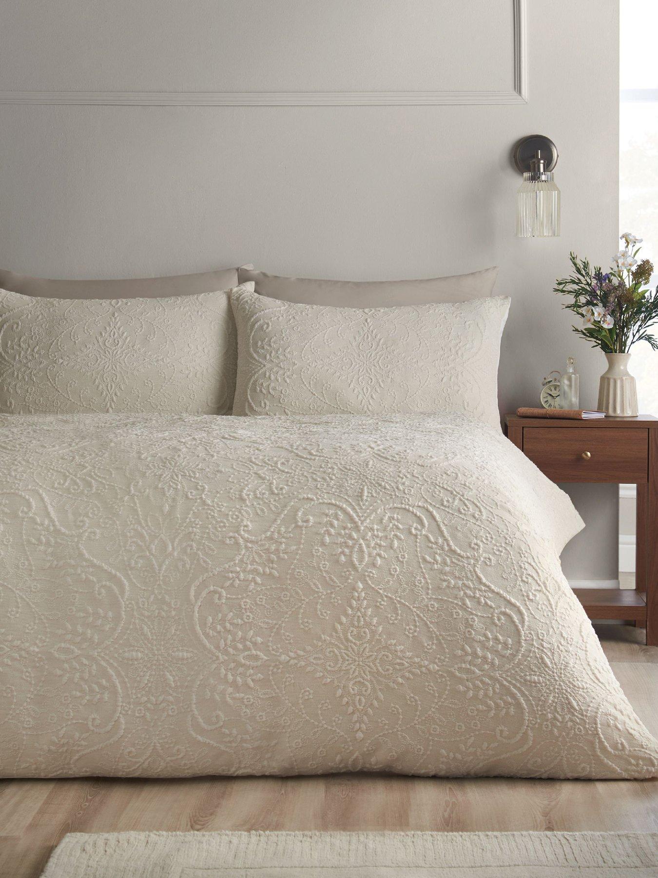 Catherine Lansfield Amelia Jacquard Duvet Cover Set