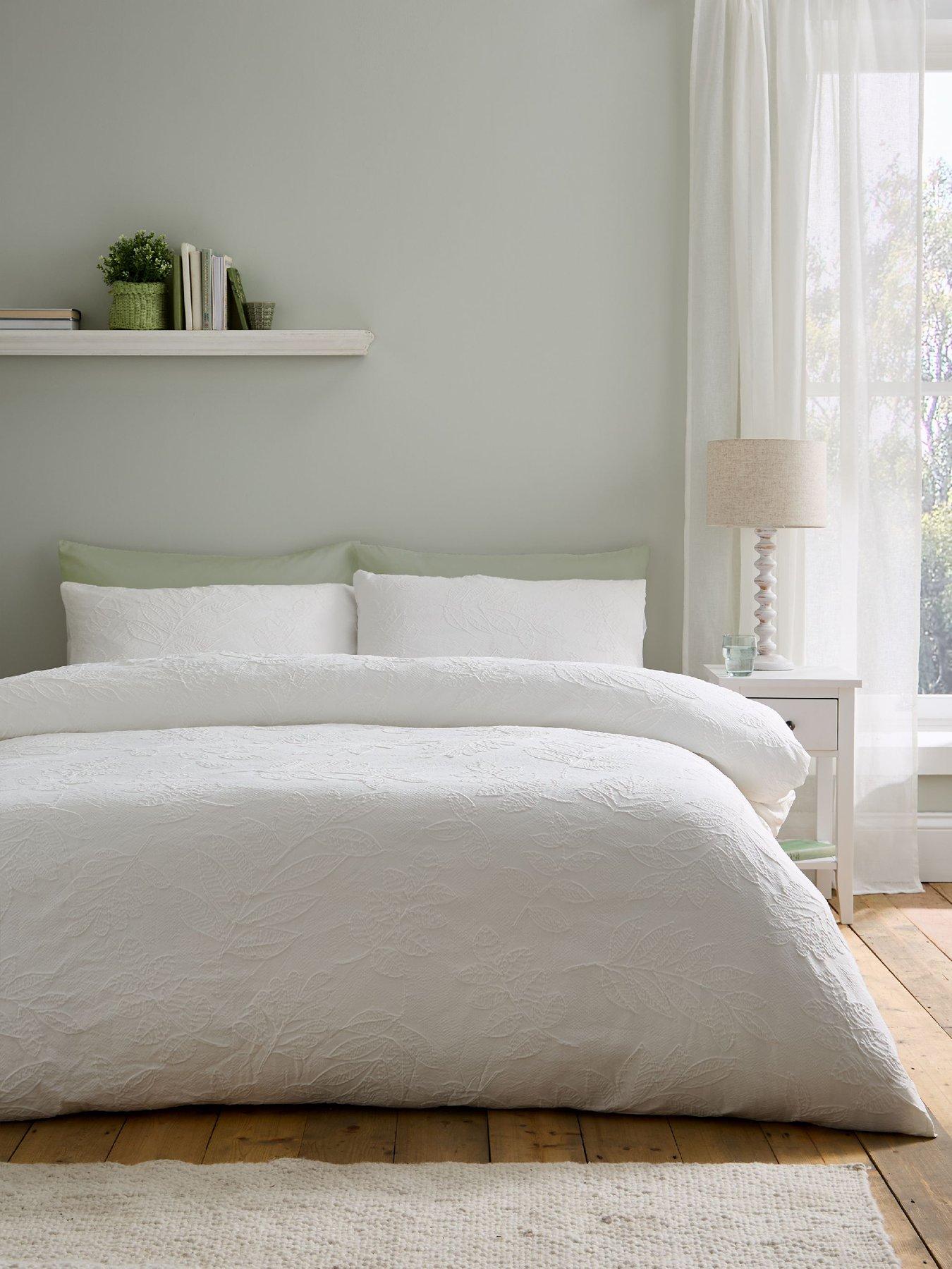 Catherine Lansfield Jacquard Leaves Single Duvet Set White
