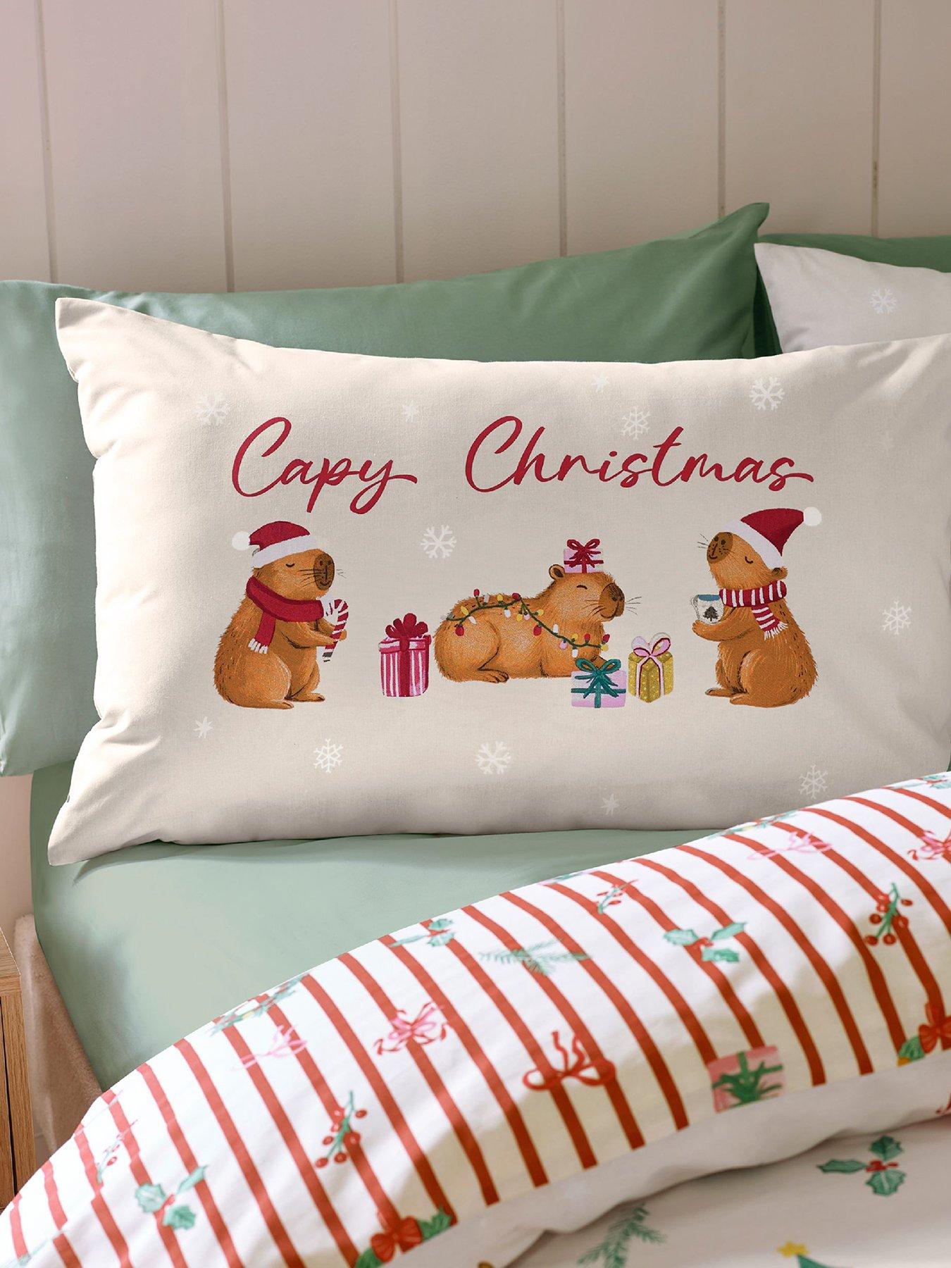 Image 2 of 5 of Catherine Lansfield Capybara Christmas Duvet Cover Set