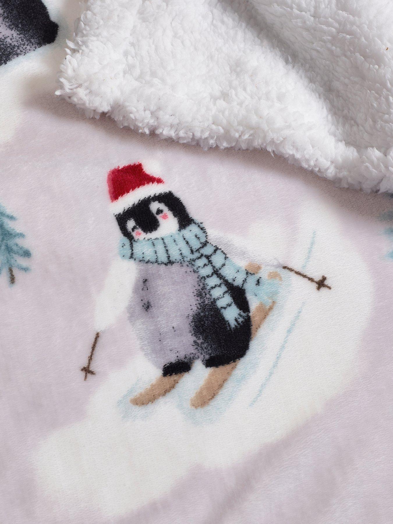 Image 3 of 3 of Catherine Lansfield Christmas Penguins Soft Fleece Sherpa Throw