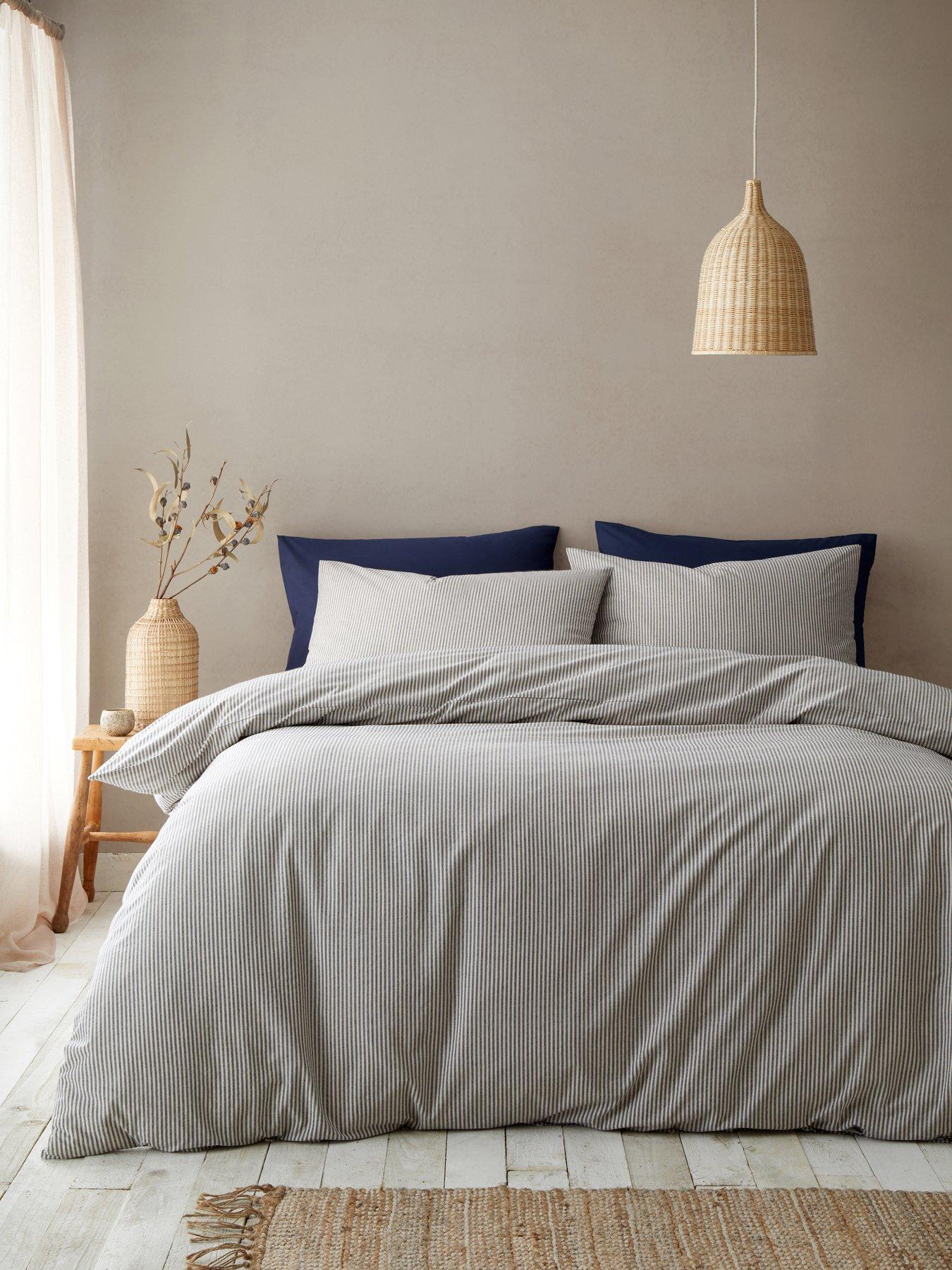 Pineapple Elephant Cotton Rich Narrow Woven Stripe King Duvet Set Blue