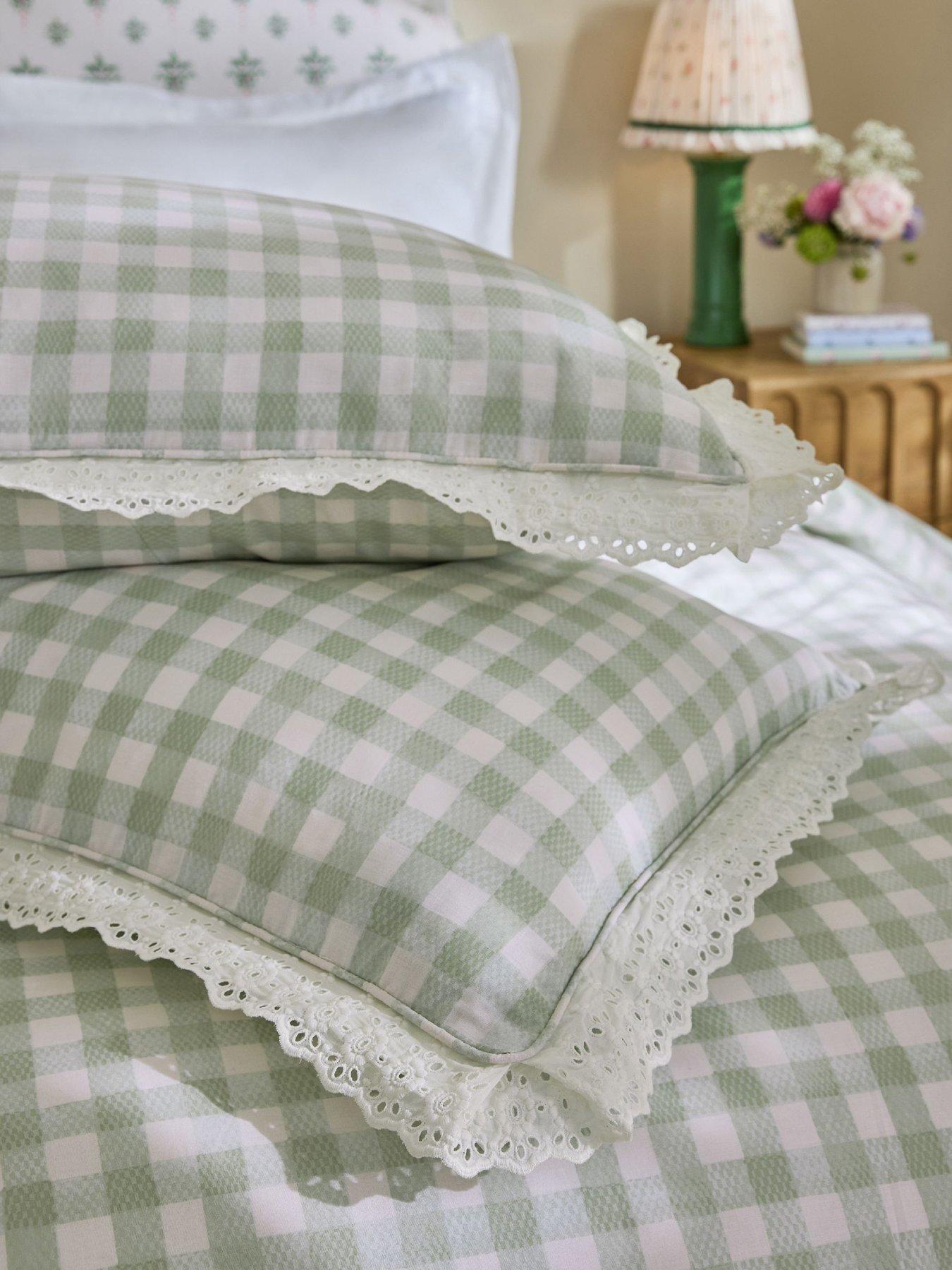 Image 3 of 4 of Cath Kidston Painted Gingham Lace Single Duvet Set Green