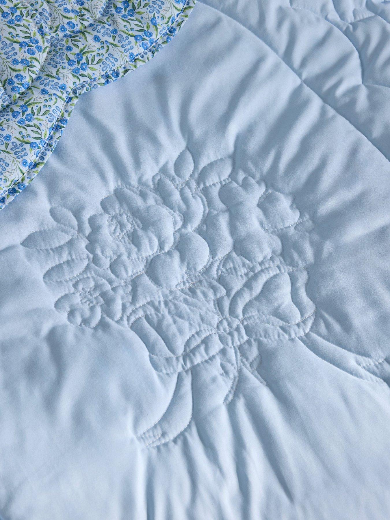 Image 4 of 4 of Cath Kidston Ditsy Floral Scallop Edge Reversible Bedspread