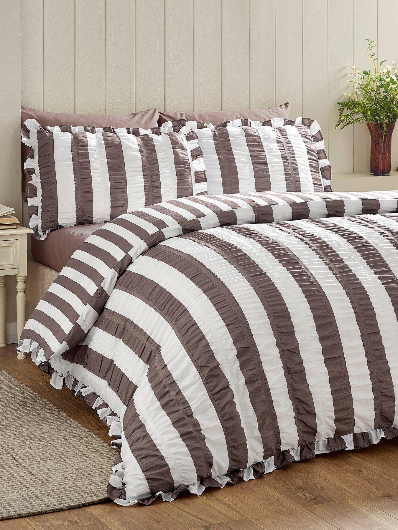 Image 3 of 4 of Catherine Lansfield Seersucker Frill Stripe Duvet Cover Set