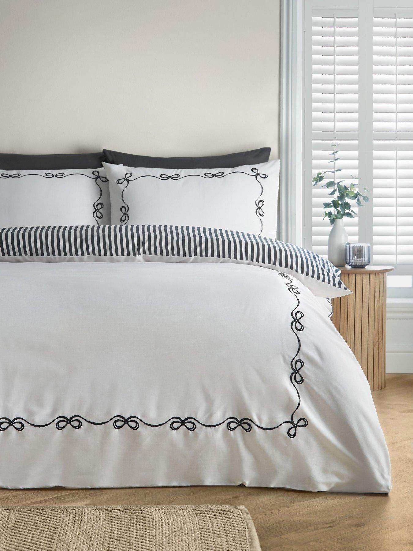 Catherine Lansfield Bow Embroidery Duvet Cover Set