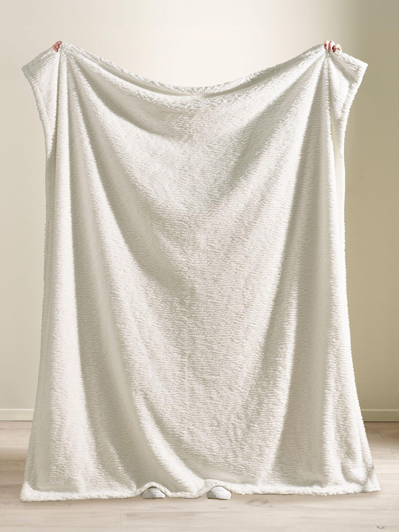 Image 3 of 4 of Catherine Lansfield Textured Wave Soft and Cosy Faux Fur Sherpa Throw