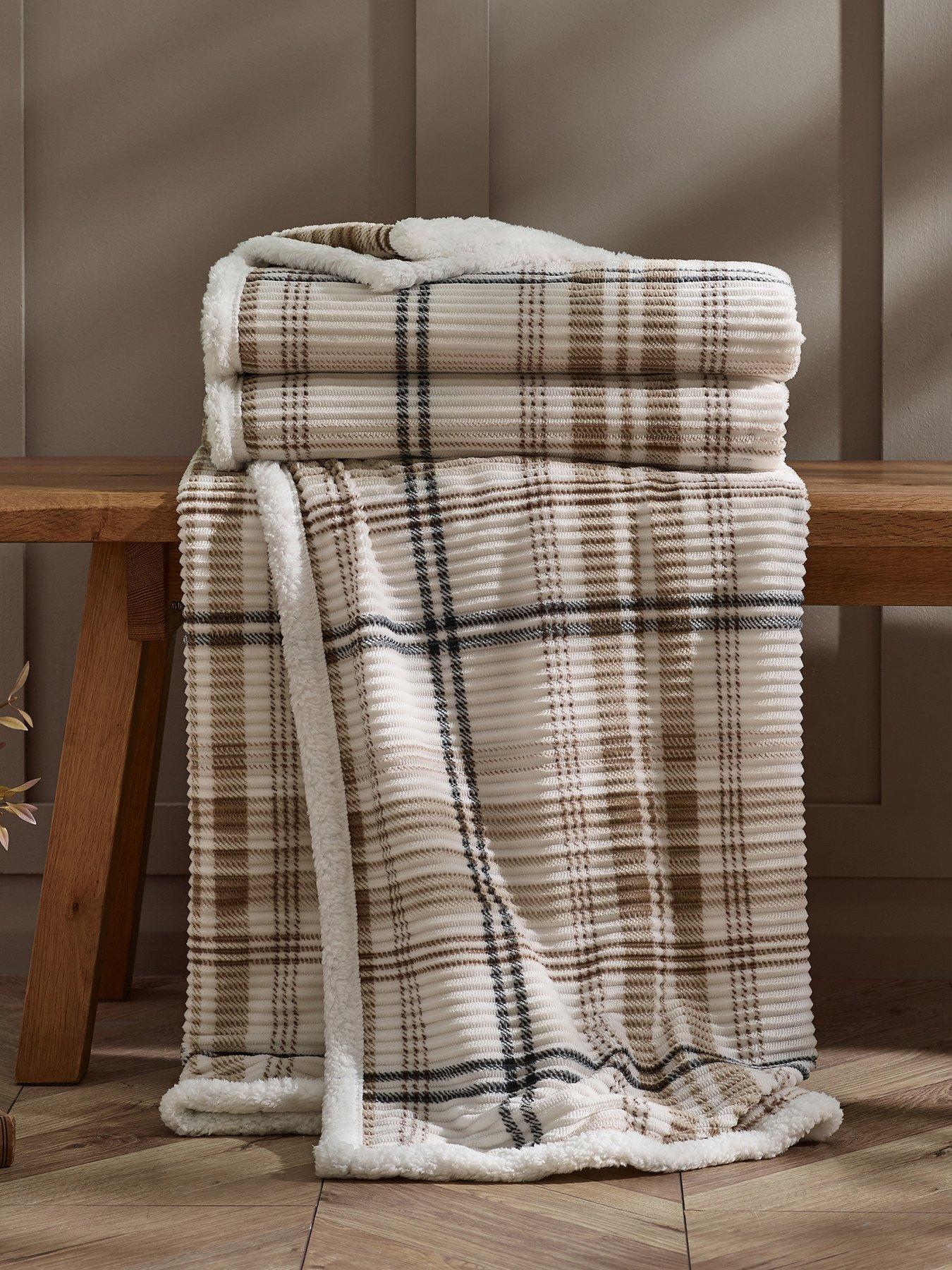 Catherine Lansfield Soft and Cosy Ribbed Check Sherpa Throw