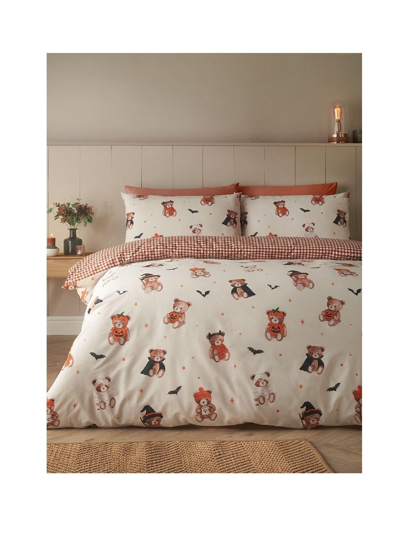 Image 2 of 7 of Catherine Lansfield Scare Bears Halloween Duvet Cover Set