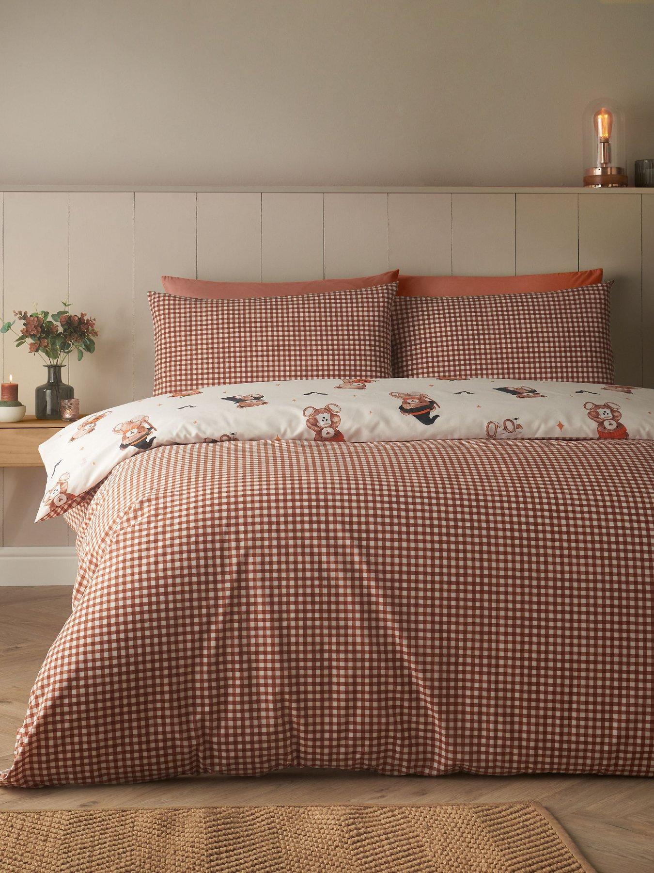 Image 3 of 7 of Catherine Lansfield Scare Bears Halloween Duvet Cover Set