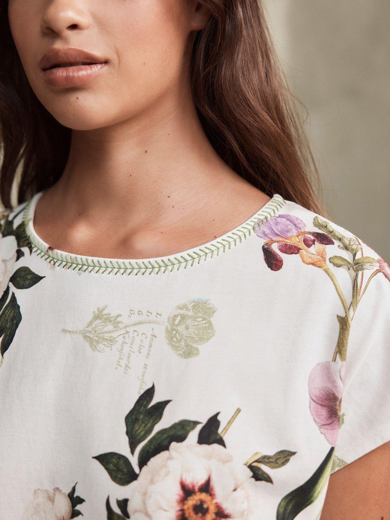 Image 4 of 5 of B By Ted Baker Shorts And T-Shirt Set - Cream