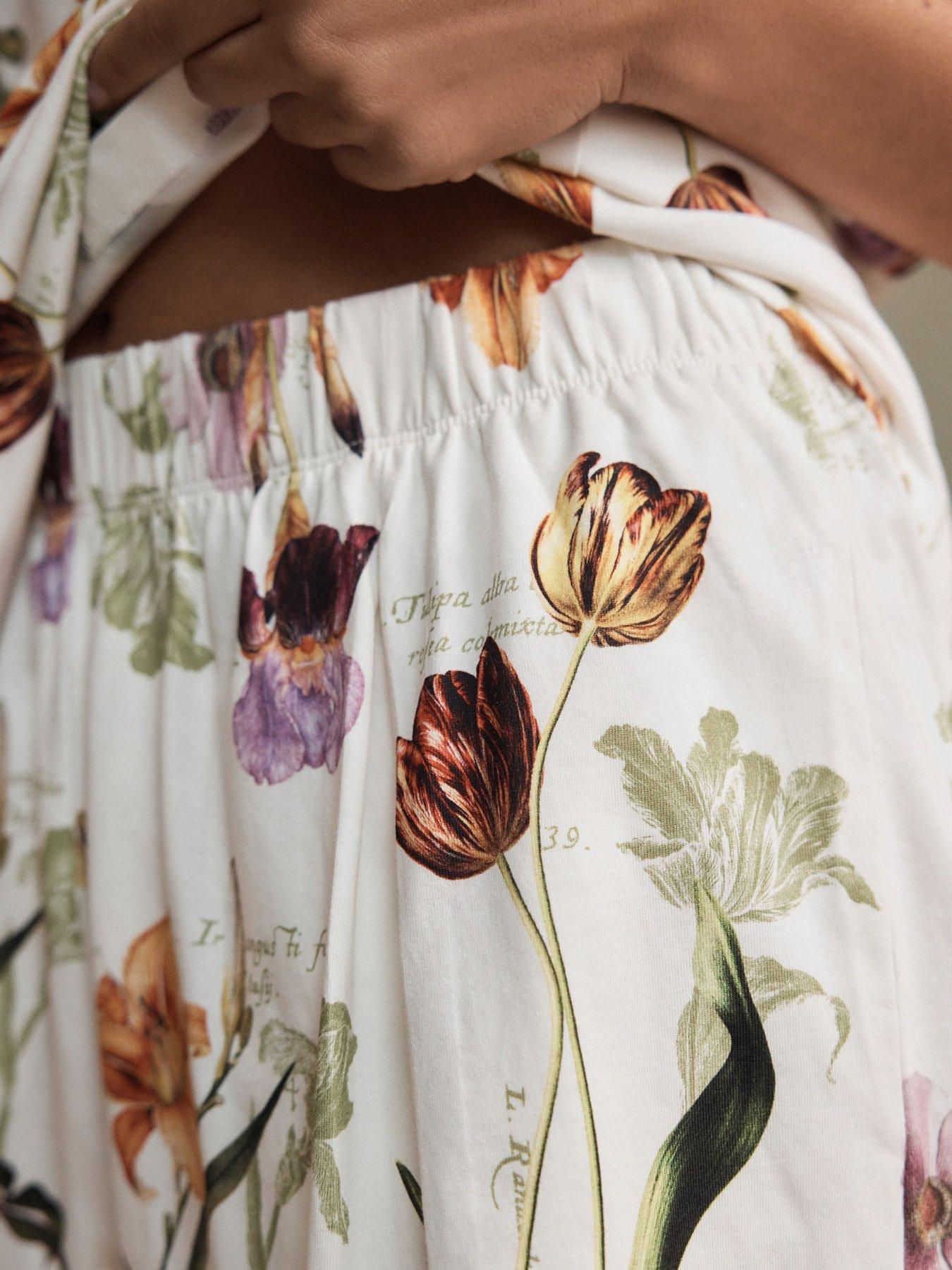 Image 5 of 5 of B By Ted Baker Shorts And T-Shirt Set - Cream