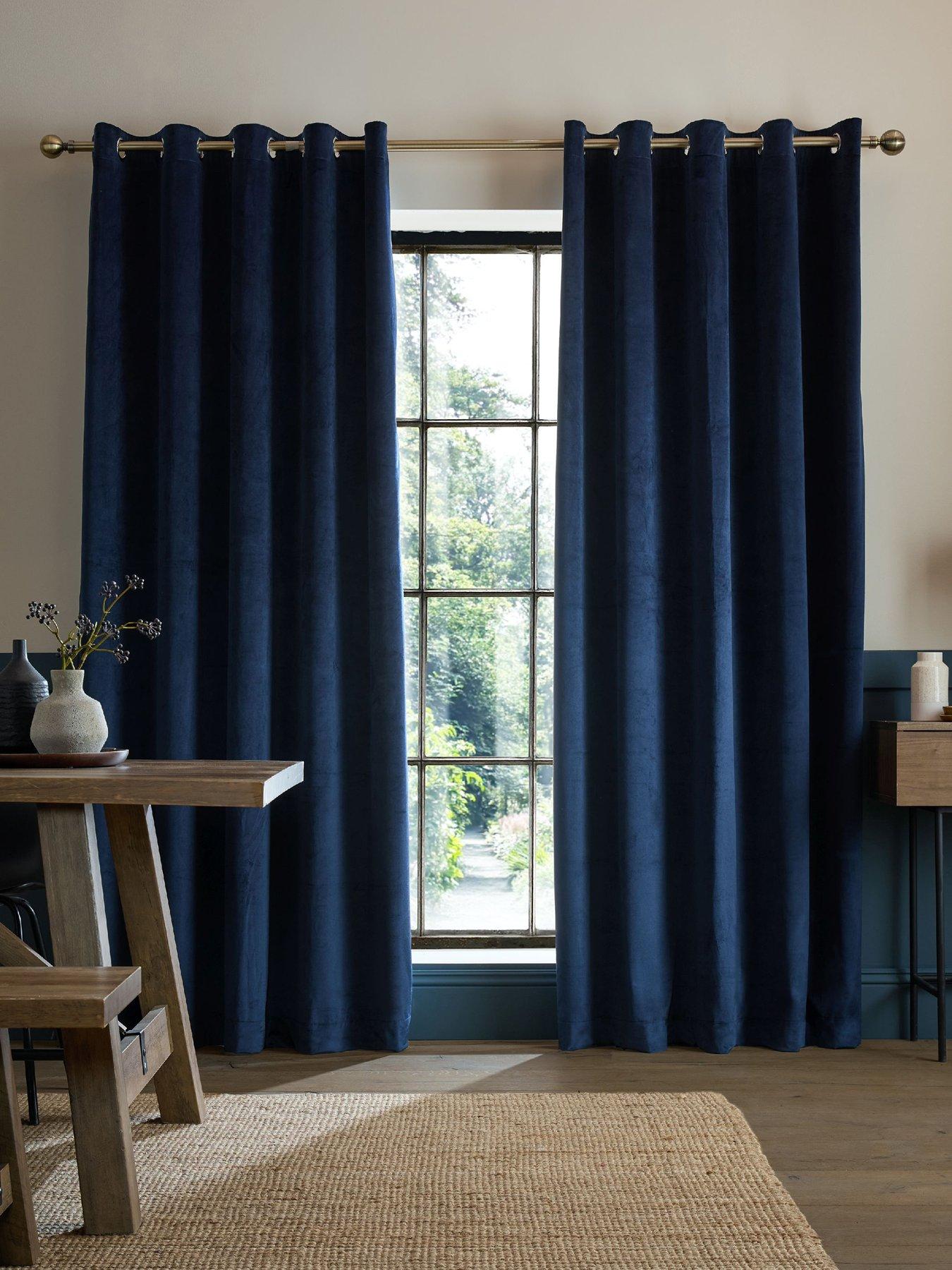 Catherine Lansfield Super Thermal Blackout Matt Velour Eyelet Curtains
