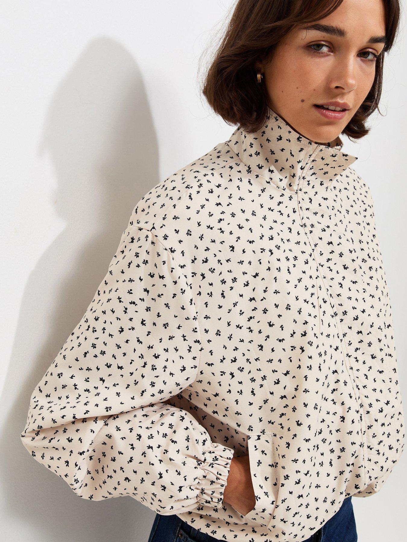 New Look Ditsy Floral Bubble Hem High Neck Jacket - Cream